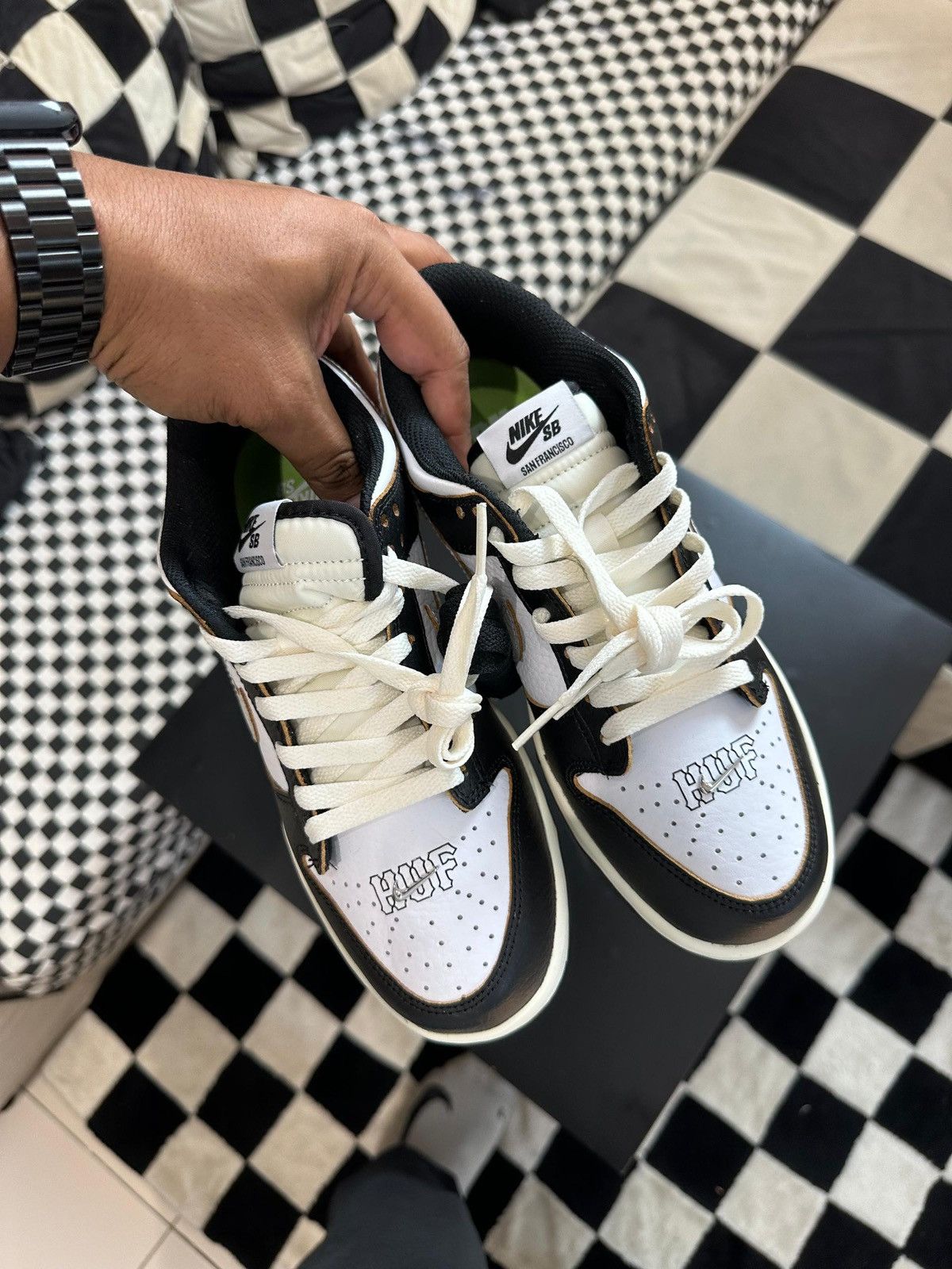 Huf × Nike NIKE SB DUNK LOW X HUF SAN FRANCISCO SIZE 6.5 Size US 6.5 / EU 39-40 - 2 Thumbnail