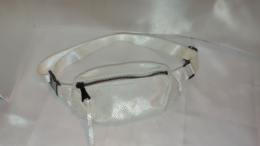 The Unbranded Brand Aimee Kestenberg Milan Convertible BeltBag Holographic White Size ONE SIZE - 2 Thumbnail