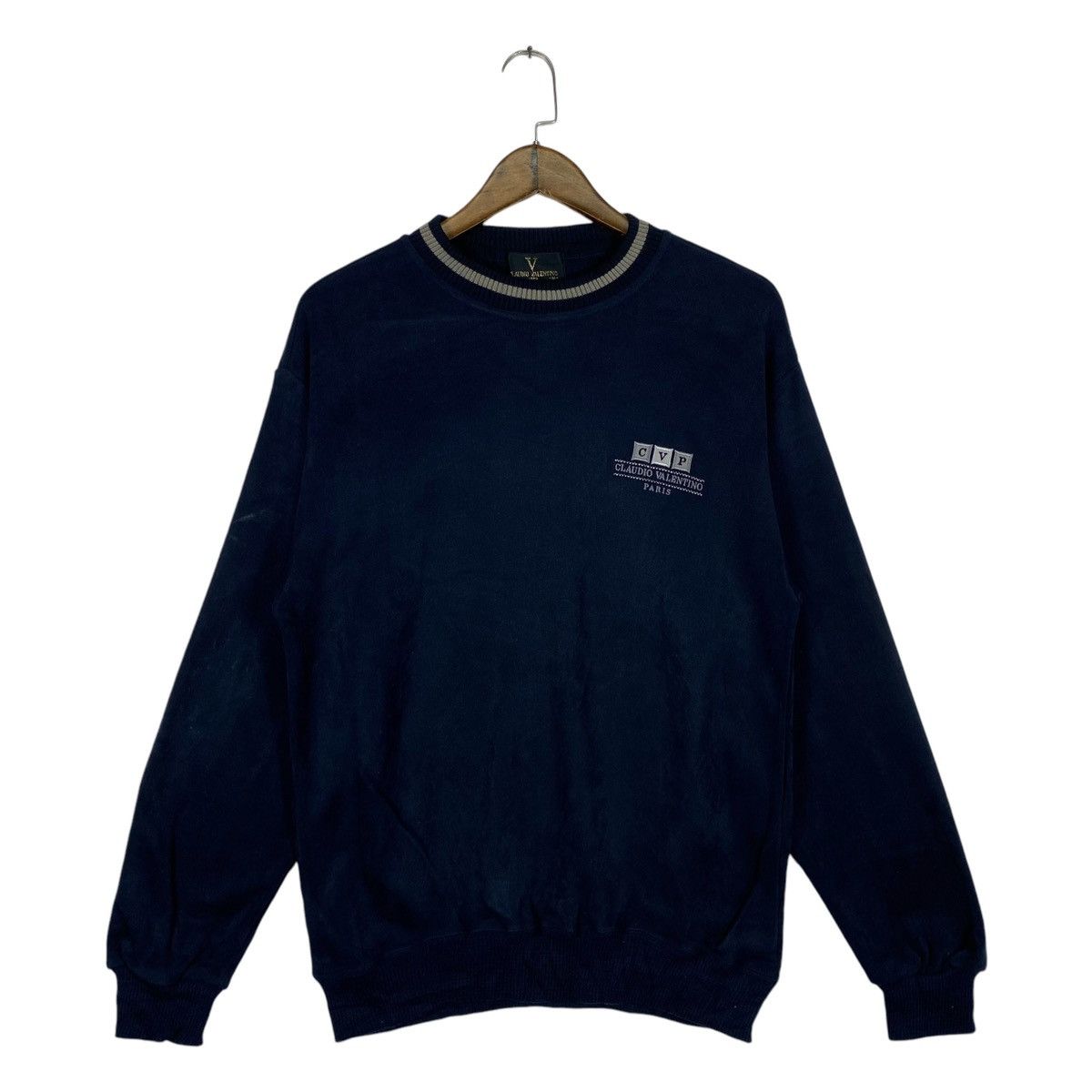 Vintage Vintage Claudio Valentino Small Embroidered Crewneck Size US M / EU 48-50 / 2 - 1 Thumbnail