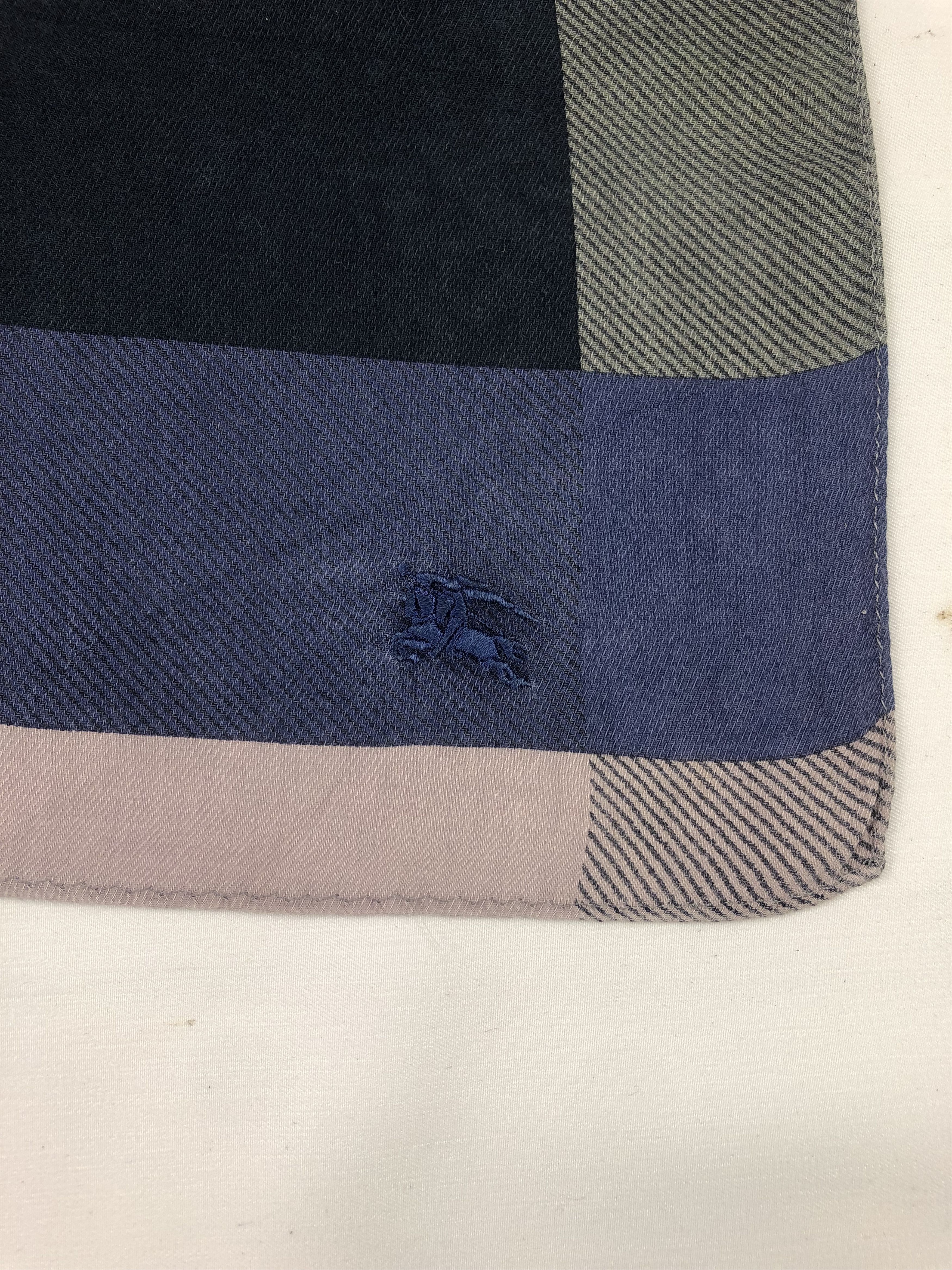 Burberry Burberry Handkerchief / Bandana / Neckerchief Size ONE SIZE - 5 Thumbnail