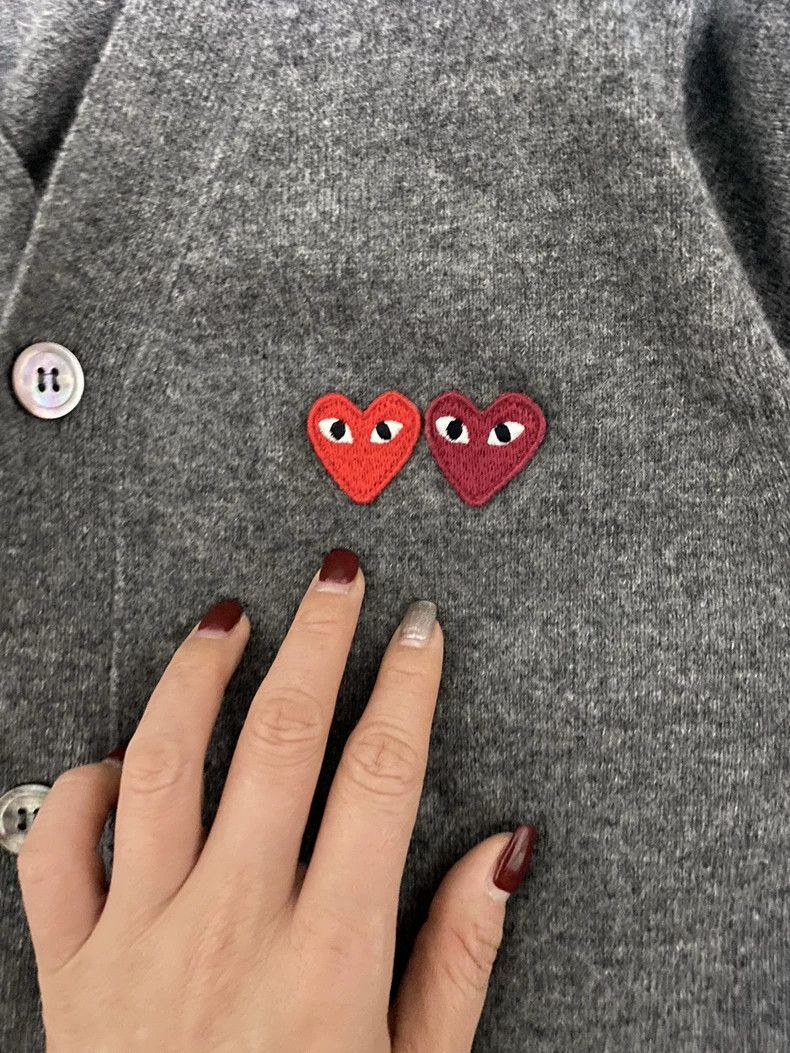 Comme des Garcons Comme Des Garcons V-Neck Cardigan Cardigan, Classic Double Size US S / EU 44-46 / 1 - 4 Thumbnail