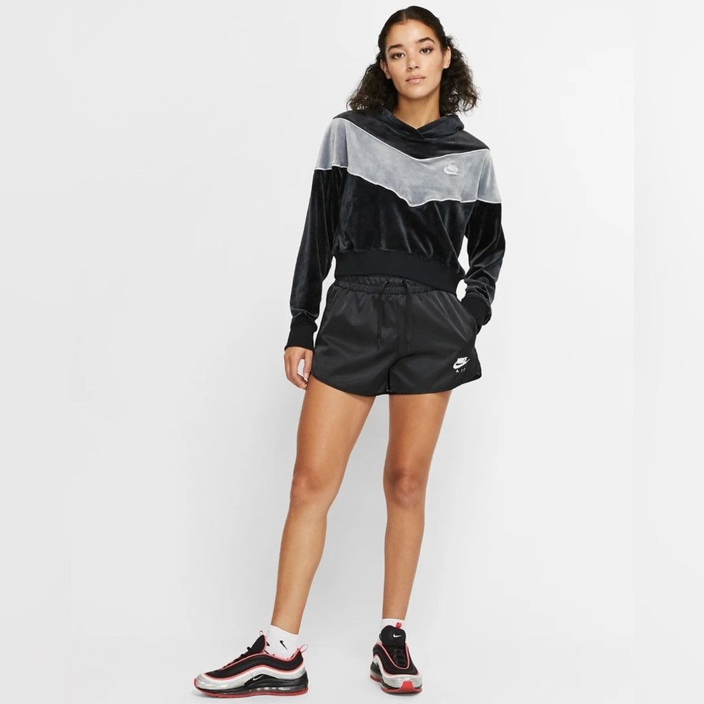 Nike Nike Heritage Velour Cropped Hoodie in Black and Grey Size S Size S / US 4 / IT 40 - 4 Thumbnail
