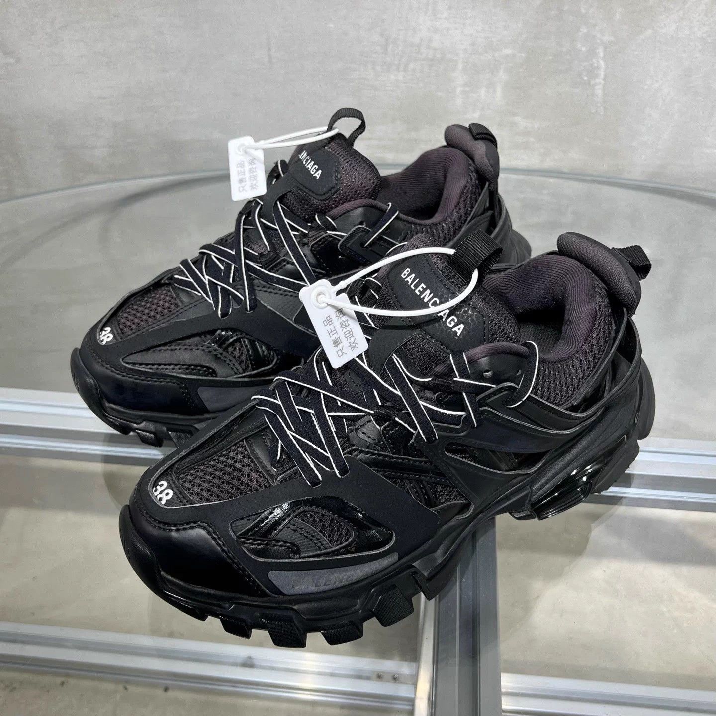 Balenciaga BLCG Track dad shoe black 38 Size US 7 / IT 37 - 2 Thumbnail