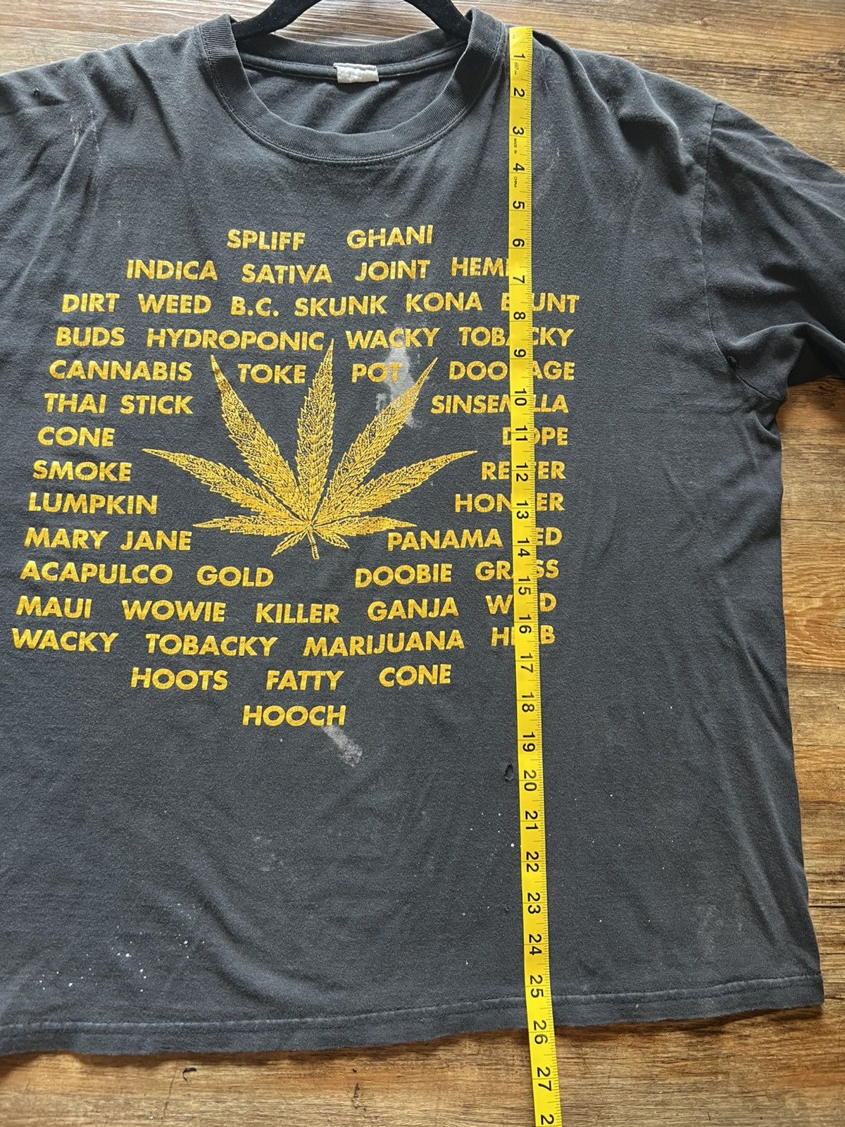 Vintage RARE Vintage Marijuana Leaf 420 Friendly Graphic T-Shirt Size US L / EU 52-54 / 3 - 8 Thumbnail