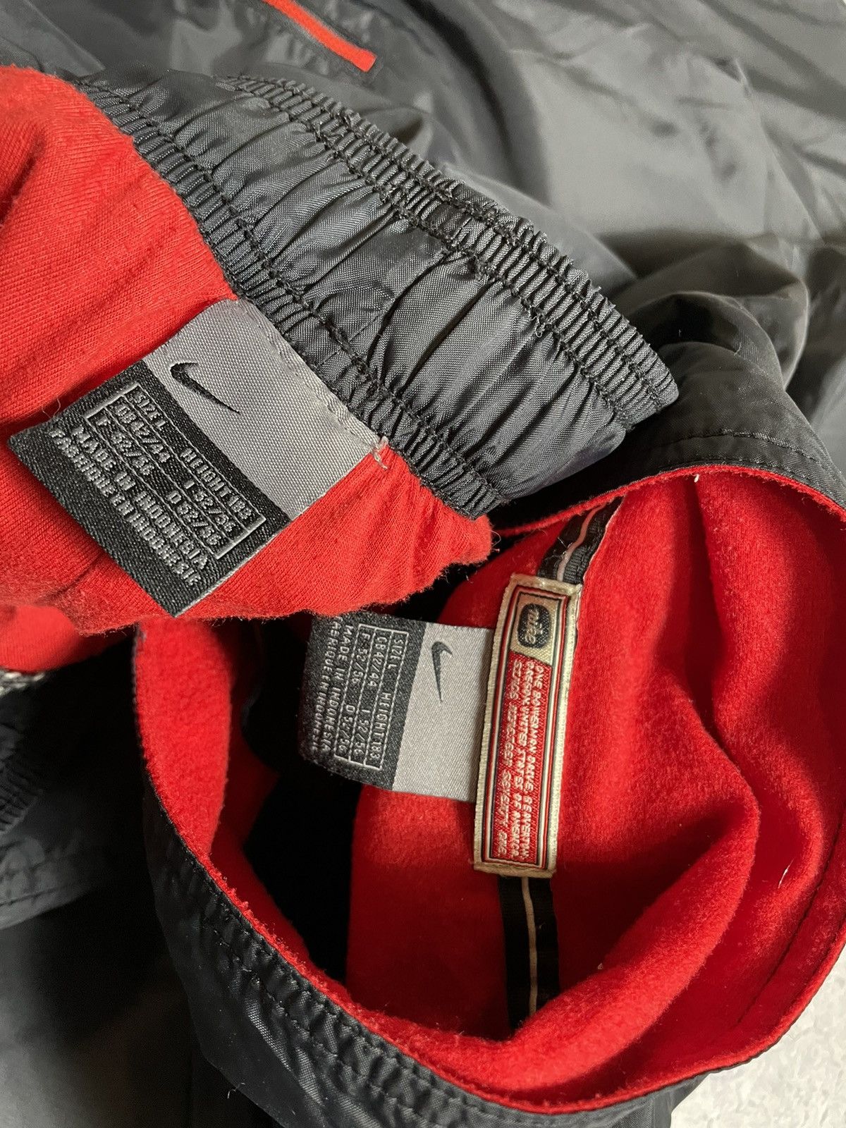 Nike Nike Nylon Track Suit Drill Jacket And Pants Y2K Vintage Size US L / EU 52-54 / 3 - 6 Thumbnail