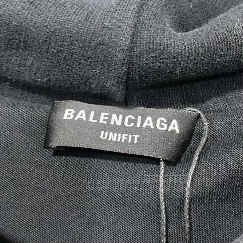 Balenciaga Balenciaga Distressed Hoodie Size US L / EU 52-54 / 3 - 4 Thumbnail