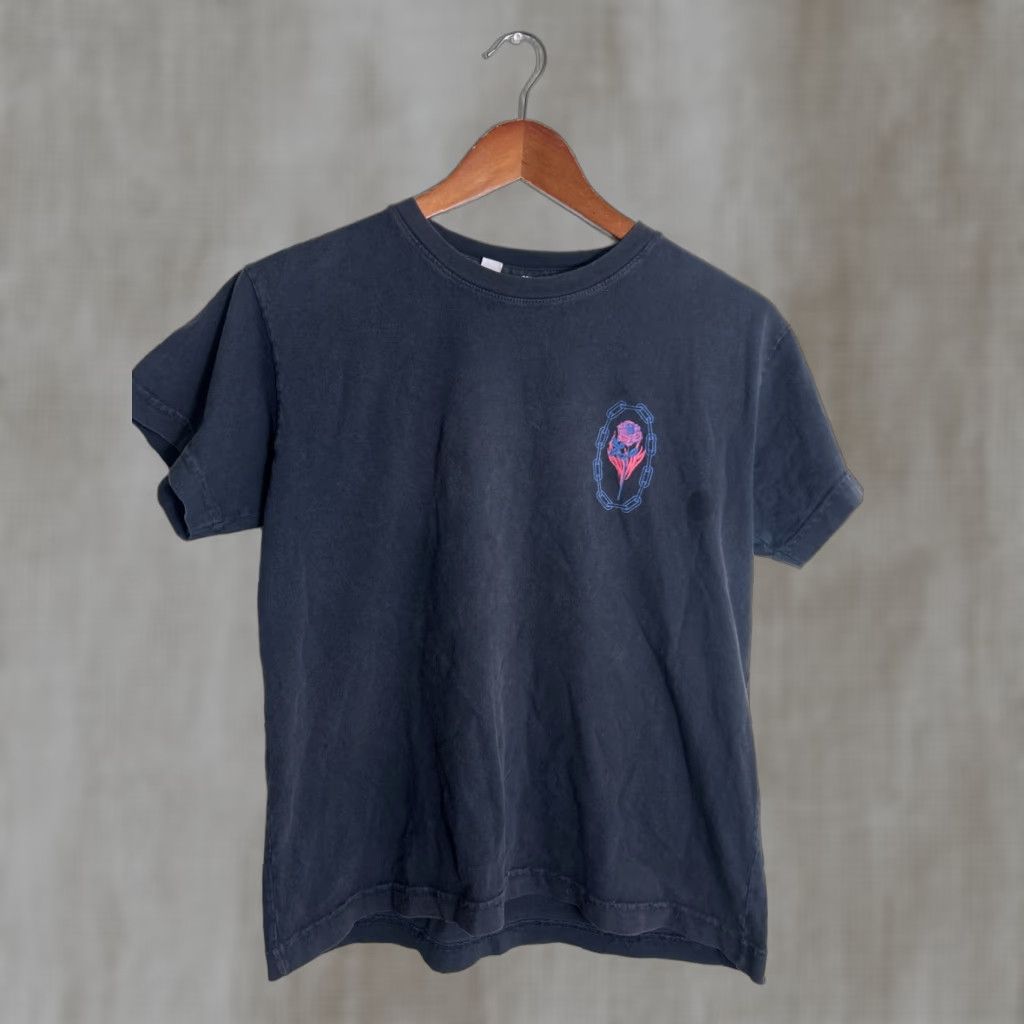 Obey VINTAGE Obey X Never Made Mens Small Black Rosette T Shirt Stained Size US S / EU 44-46 / 1 - 1 Thumbnail