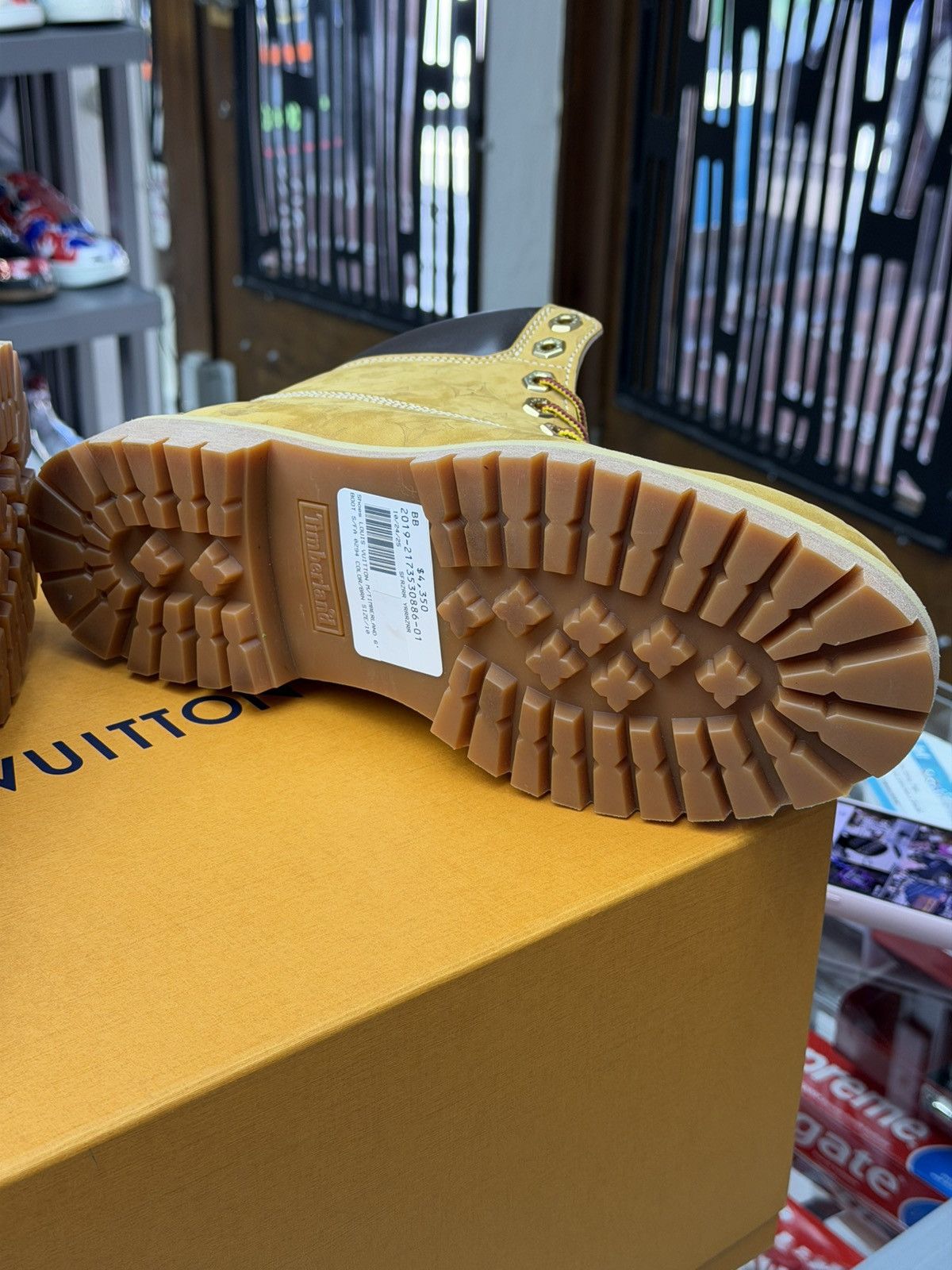 Louis Vuitton Louis Vuitton x Timberland Ankle Boots Size US 10 / EU 43 - 10 Thumbnail