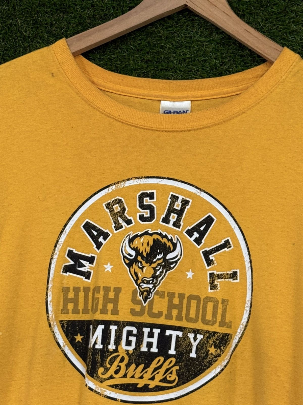 Gildan Vintage Y2K Buffalo Marshall High School Yellow T Shirt XL Size US XL / EU 56 / 4 - 3 Thumbnail