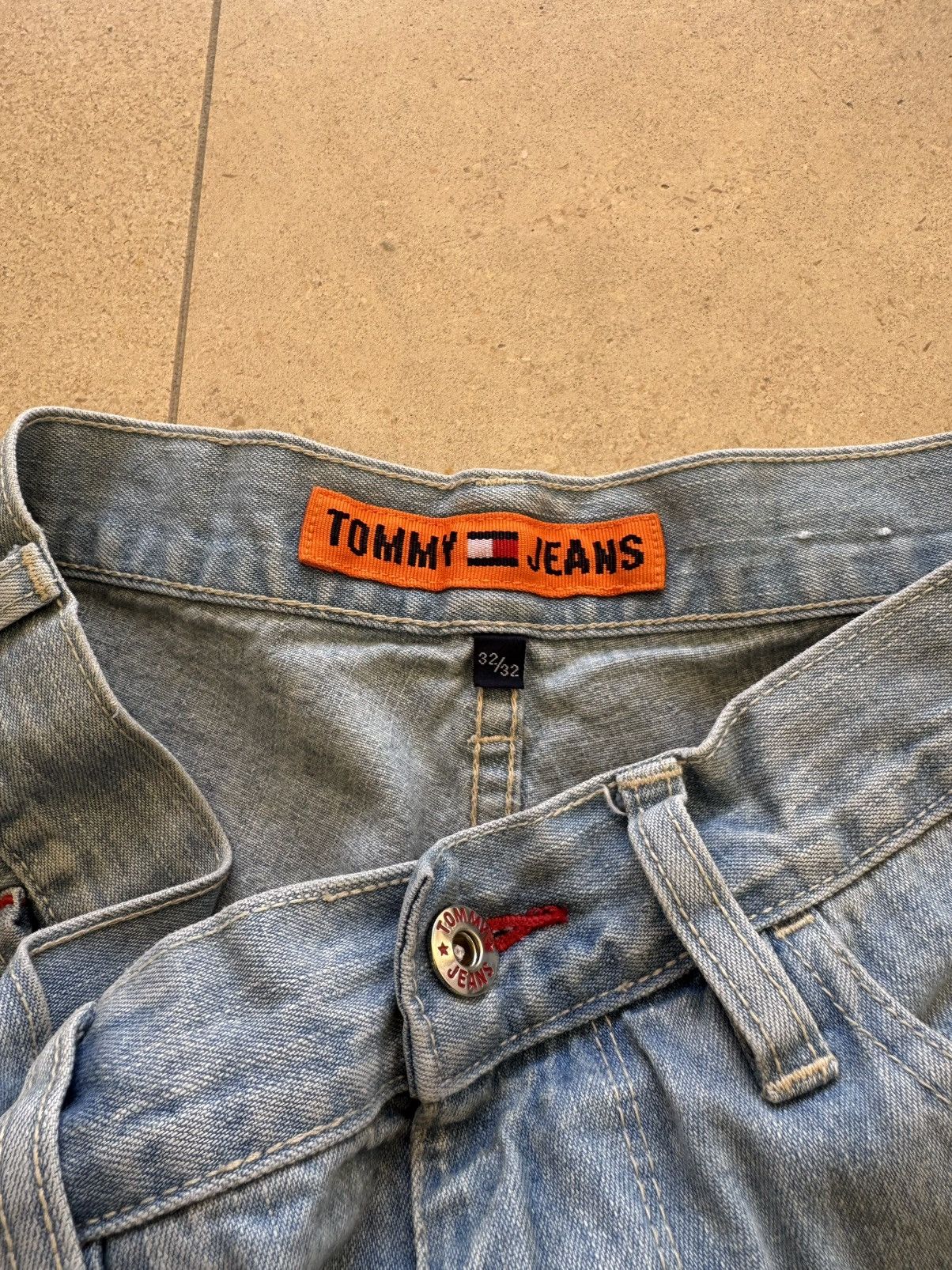 Tommy Hilfiger light wash tommy flag work pants Size US 32 / EU 48 - 2 Thumbnail