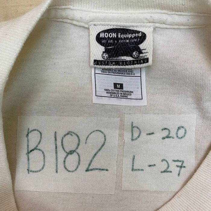 Vintage B182 VTG 90s MOONEYES MOON EQUIPPED TEE Size US M / EU 48-50 / 2 - 5 Thumbnail
