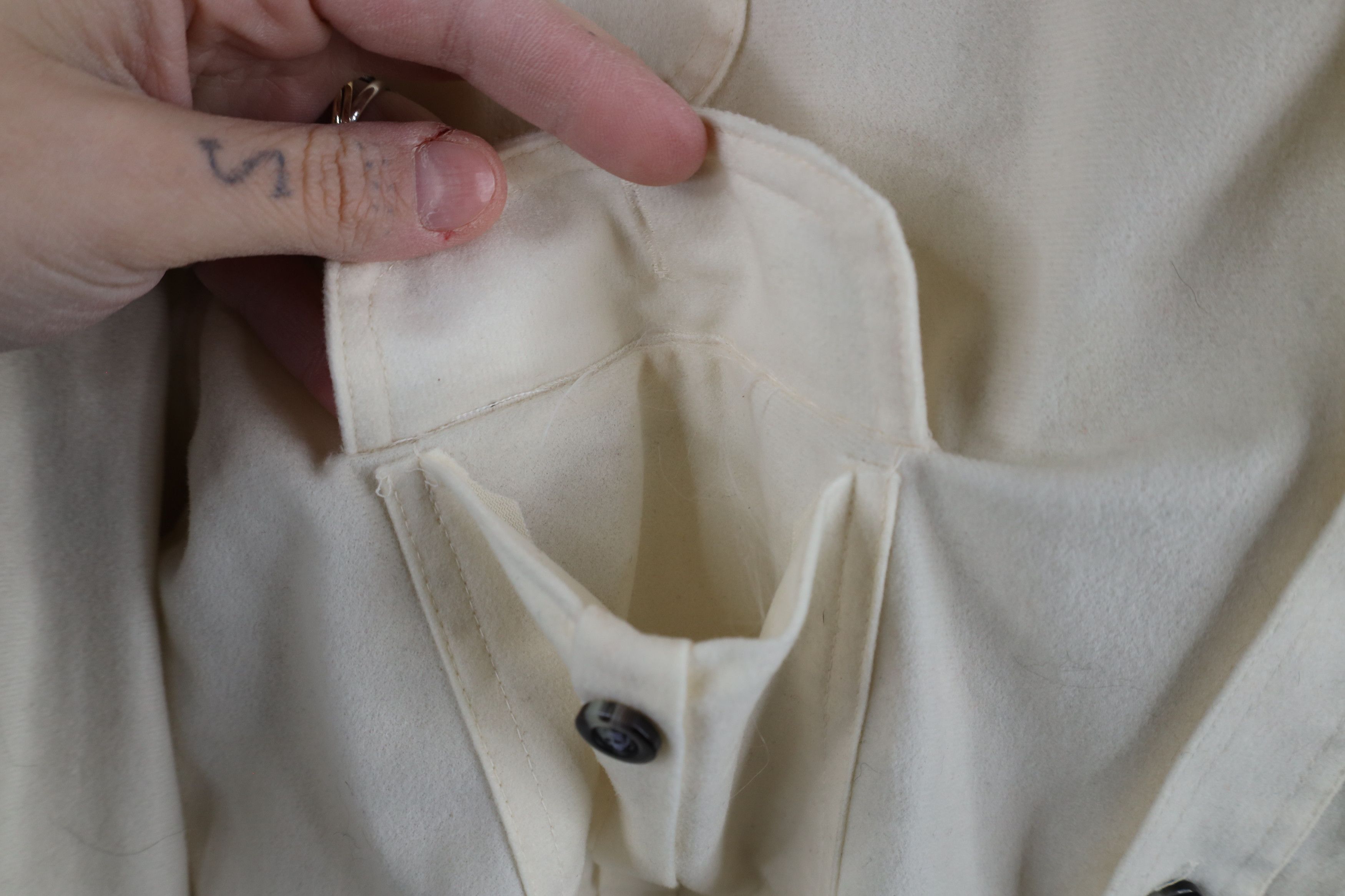 Vintage Vintage 70s Streetwear Chamois Cloth Button Shirt Cream Size US L / EU 52-54 / 3 - 8 Thumbnail