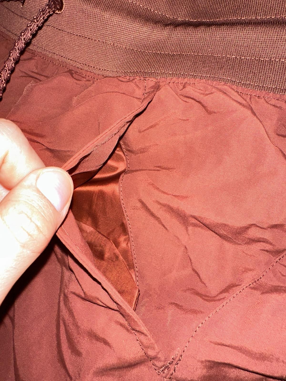 Nike Nike Women's Sportswear Nylon Brown Shorts Size 32" / US 10 / IT 46 - 4 Thumbnail