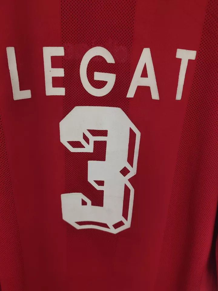 Adidas VfB Stuttgart 1996/97 away FOOTBALL Kit SHIRT JERSEY #3 Size US L / EU 52-54 / 3 - 17 Thumbnail