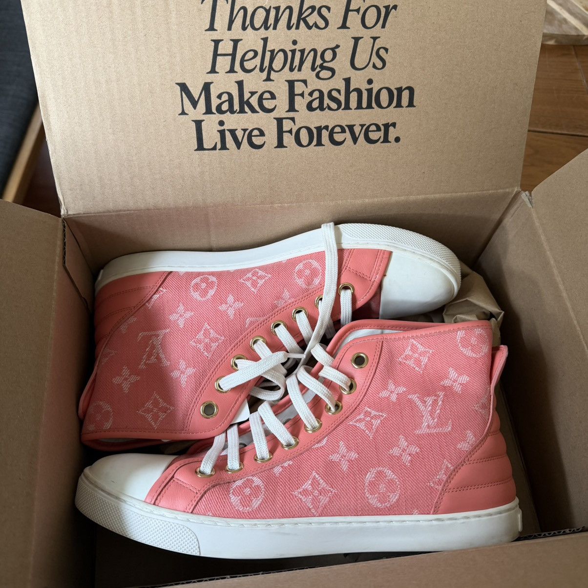 Louis Vuitton AUTHENTIC Louis Vuitton High Cut Monogram Denim Sneakers Size US 7 / IT 37 - 9 Thumbnail