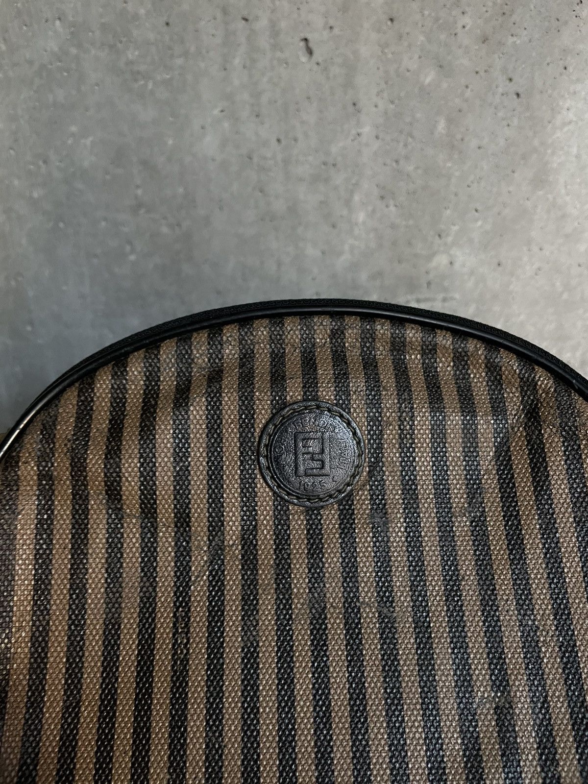 Fendi Vintage 90s Fendi Distressed Shoulder Crossbody Bag Size ONE SIZE - 5 Thumbnail
