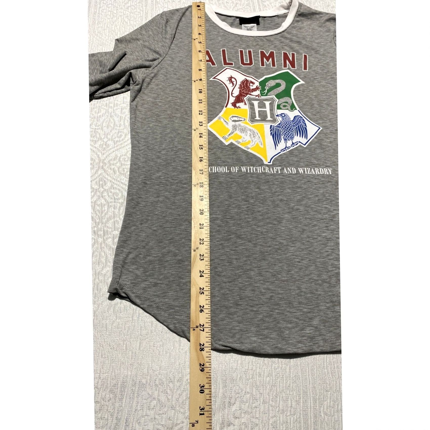 Vintage Harry Potter Hogwarts Alumni Long Sleeve Shirt Gray Juniors Large GT19G002JC Size L / US 10 / IT 46 - 3 Thumbnail