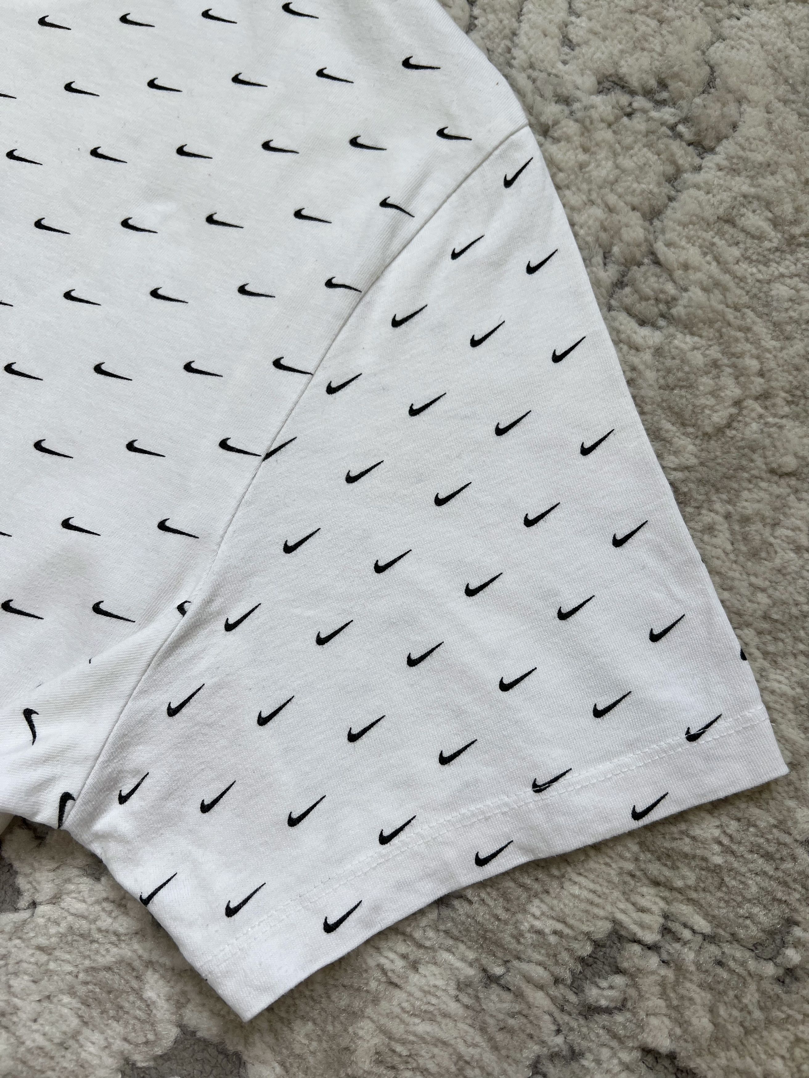 Nike Nike All-Over Mini Swoosh Logo T-Shirt Tee XL Size US XL / EU 56 / 4 - 8 Thumbnail