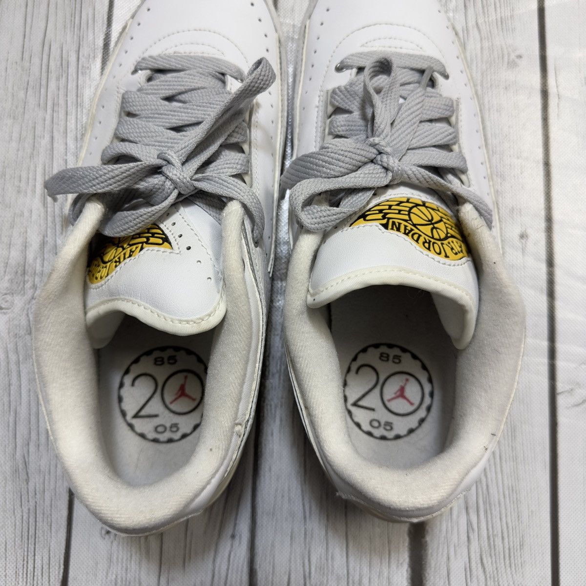 Jordan Brand × Vintage Vintage Air Jordan 2 Retro Low “White Varsity Maize” 2005 Size US 8.5 / EU 41-42 - 5 Thumbnail