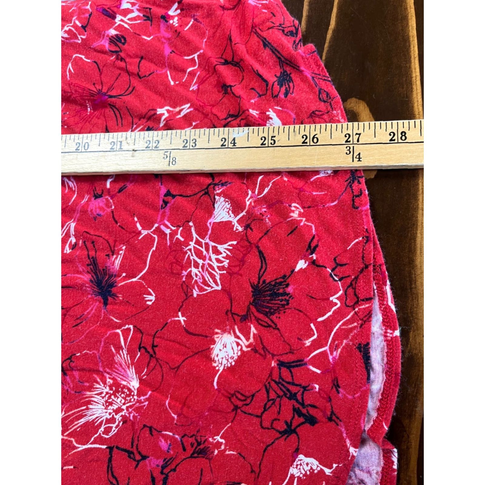 Apt. 9 APT.9 Blouse Women's M Red White Black Floral Essentials Short Sleeve Shirt Womens M Multicolor Floral 90s? Size M / US 6-8 / IT 42-44 - 5 Thumbnail