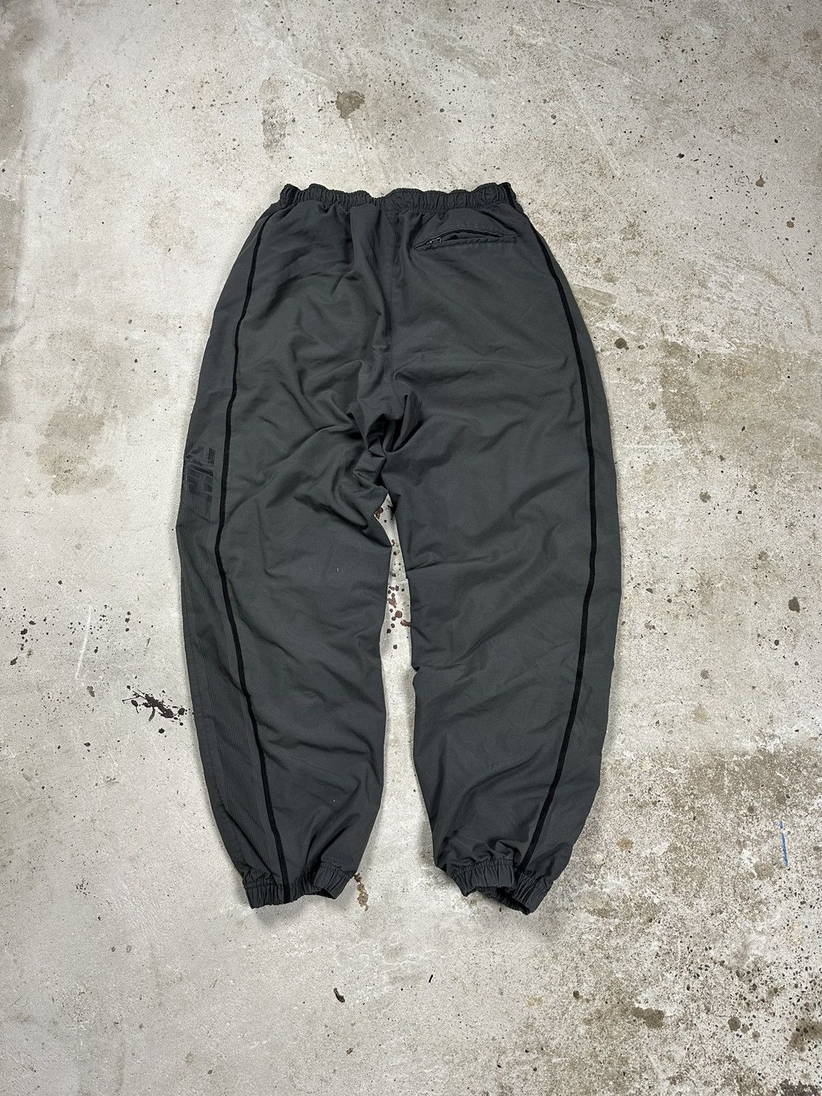 Nike Vintage y2k Nike Grey Track Pants Swoosh Baggy Spell Out Size US 33 - 2 Thumbnail