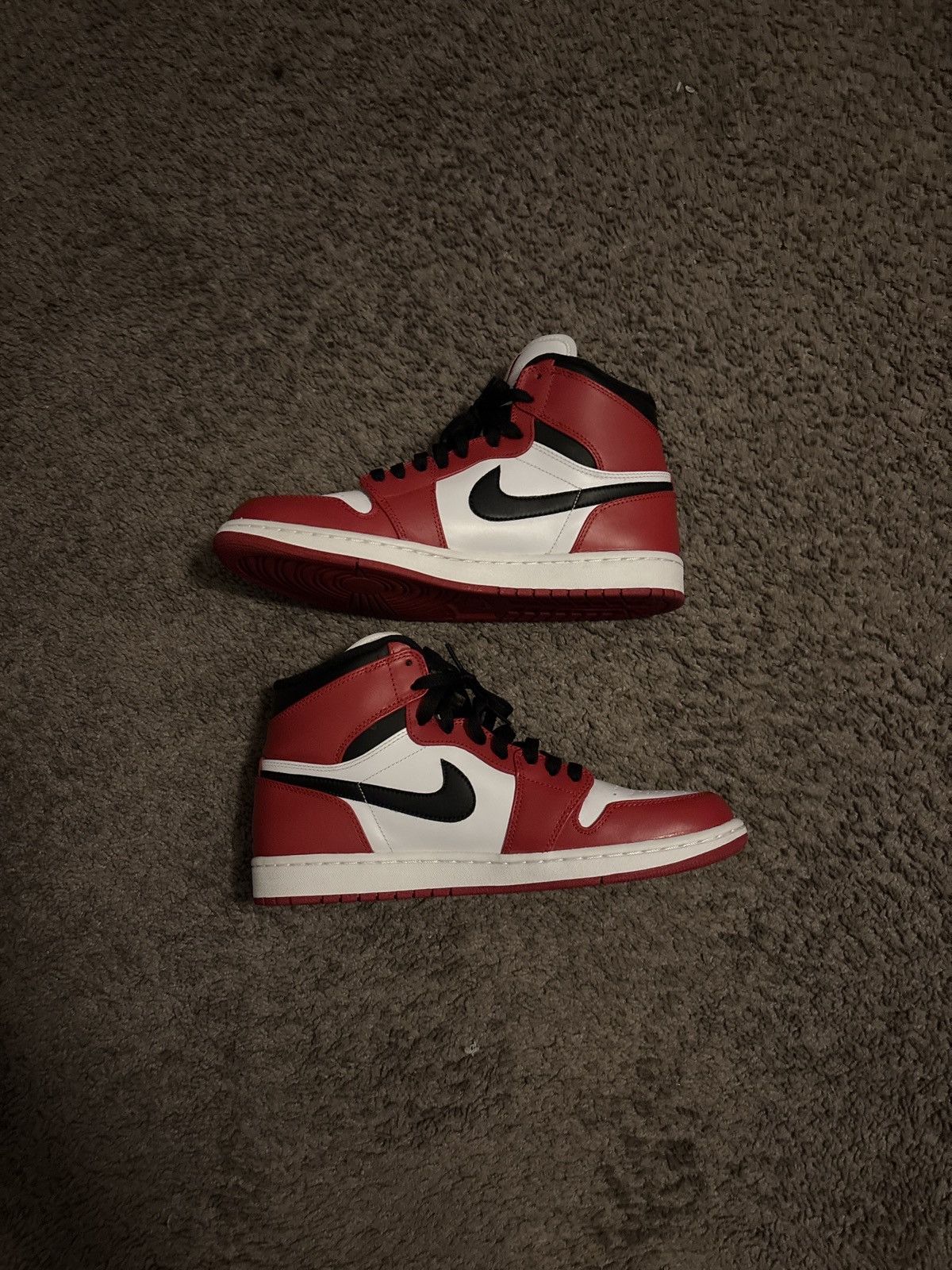 Jordan Brand Air Jordan 1 high Chicago 2013! Size US 11 / EU 44 - 2 Thumbnail