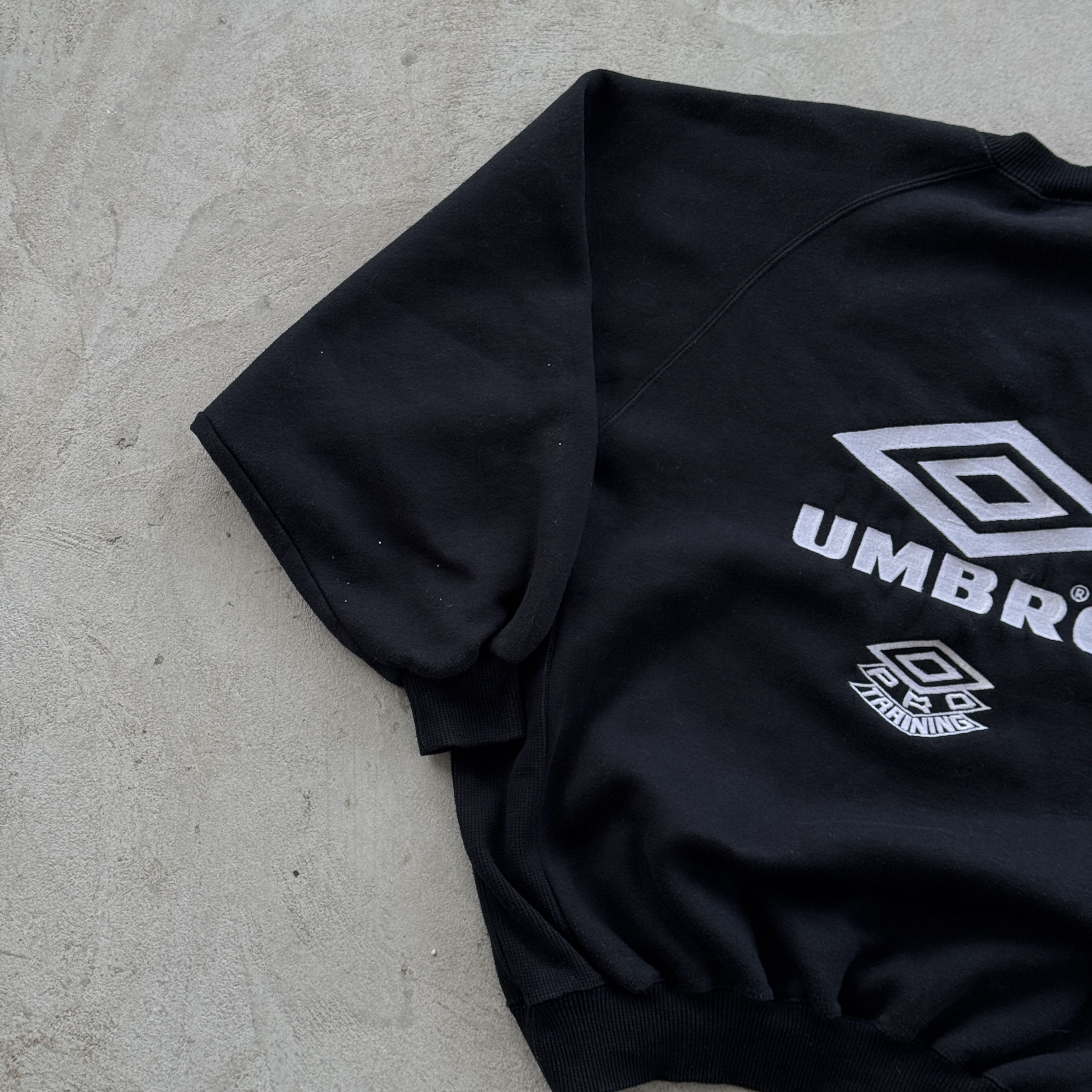 Umbro Vintage Umbro Sweatshirt Big Logo Pullover Y2K Size US M / EU 48-50 / 2 - 7 Thumbnail