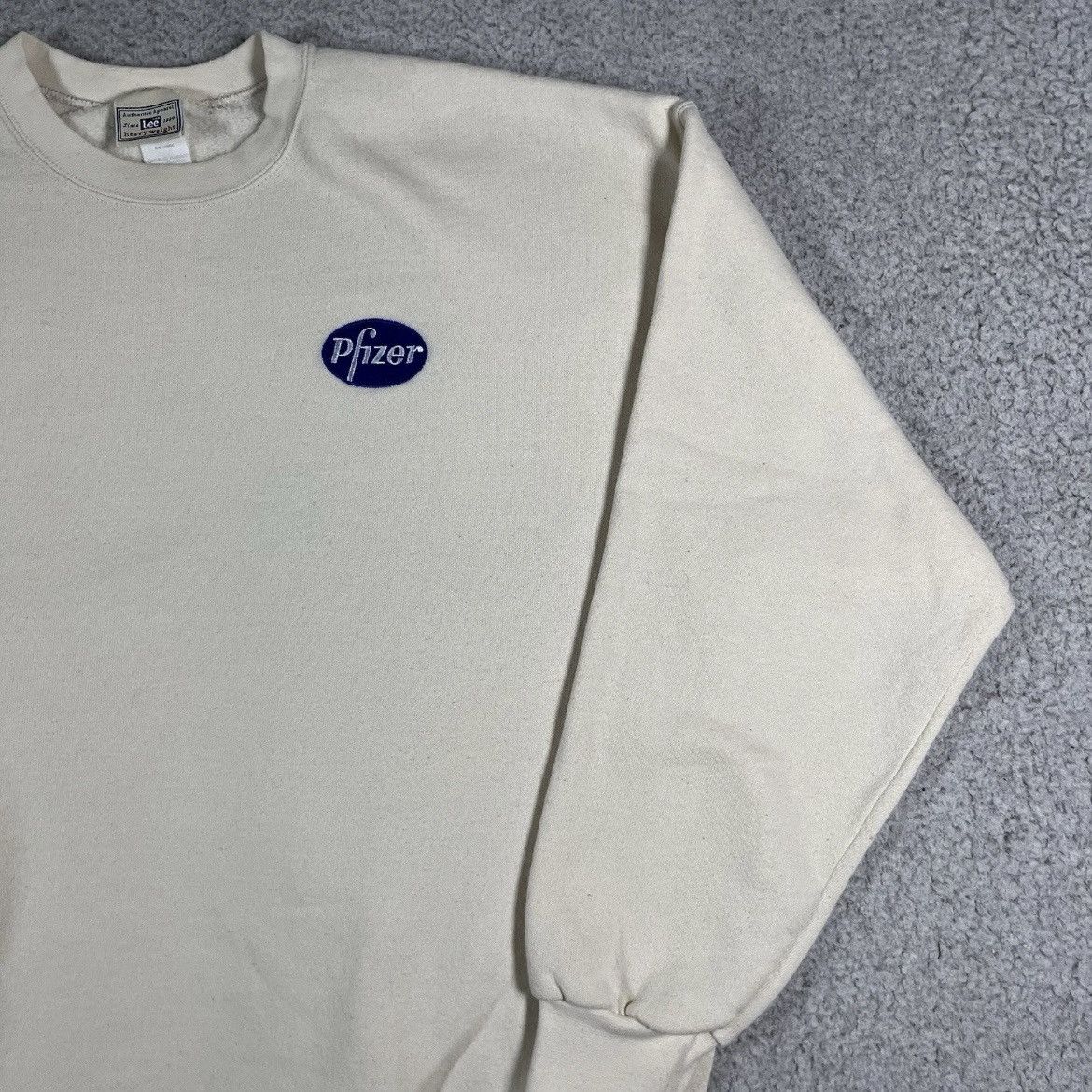 Vintage PFIZER Sweatshirt XL Vintage Crewneck Pharmaceutical Promo Size US XL / EU 56 / 4 - 6 Thumbnail
