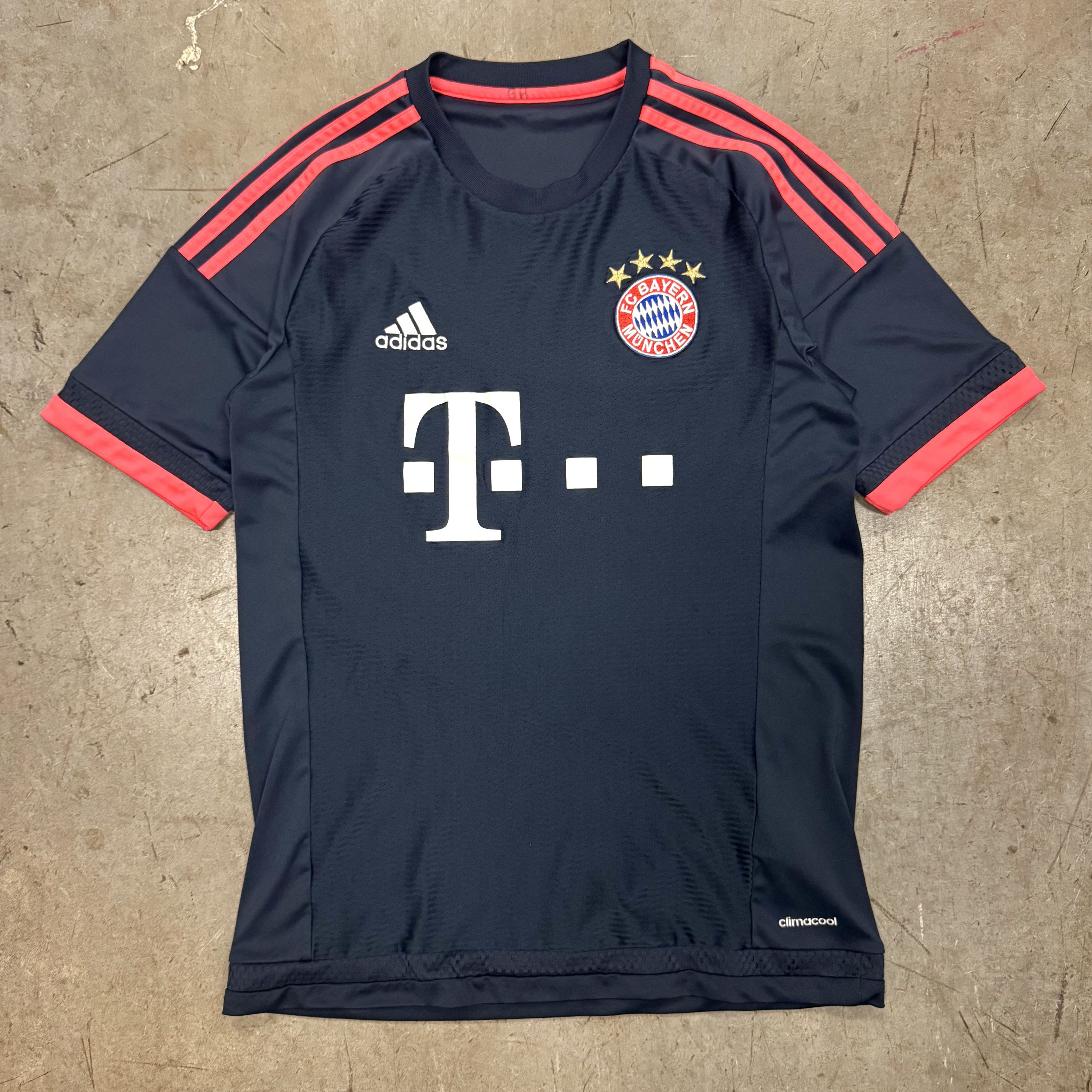 Adidas Bayern Munich Adidas 2015/16 Third 3rd Jersey Soccer Size US S / EU 44-46 / 1 - 1 Thumbnail