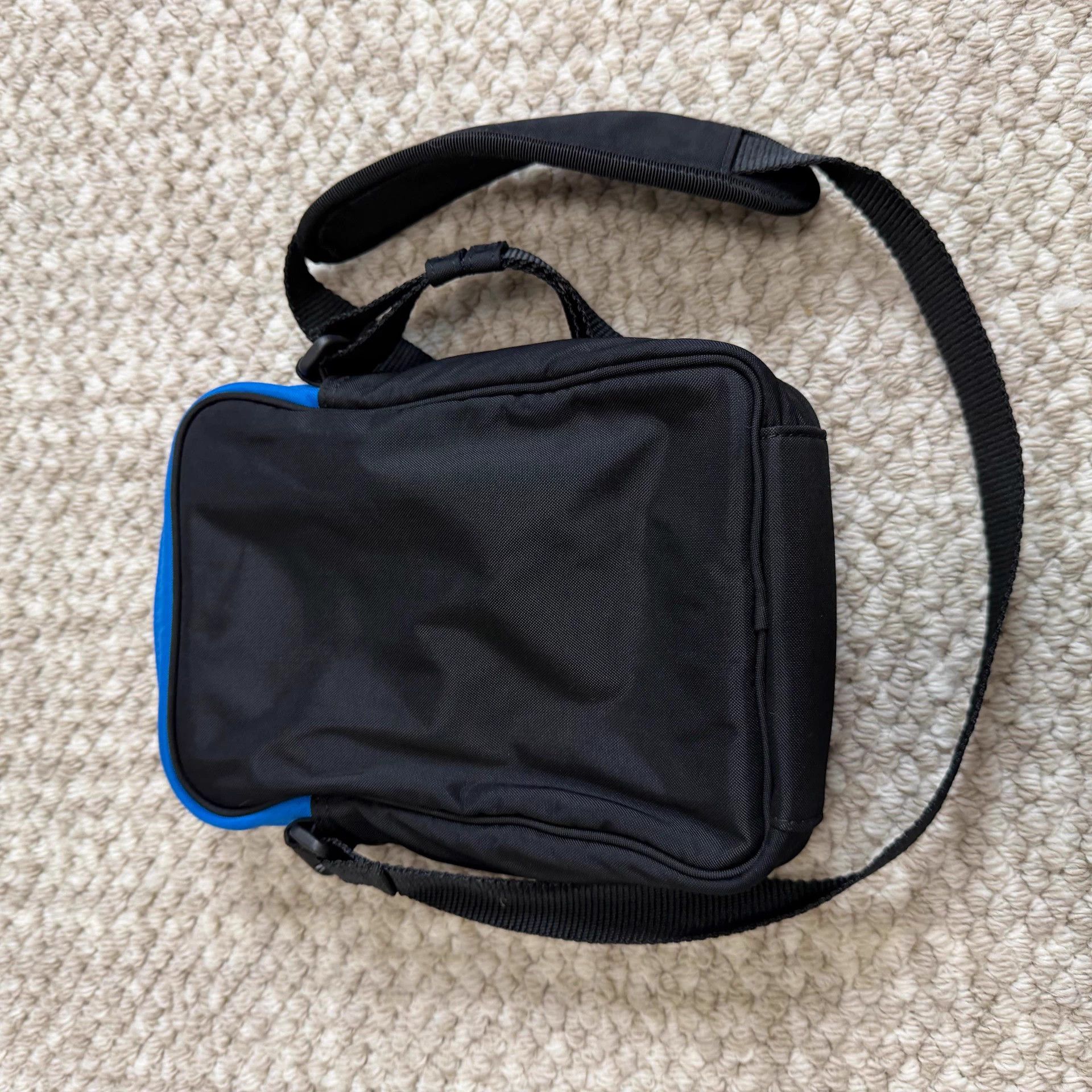 Balenciaga Balenciaga x adidas worn once black blue crossbody Size ONE SIZE - 6 Thumbnail