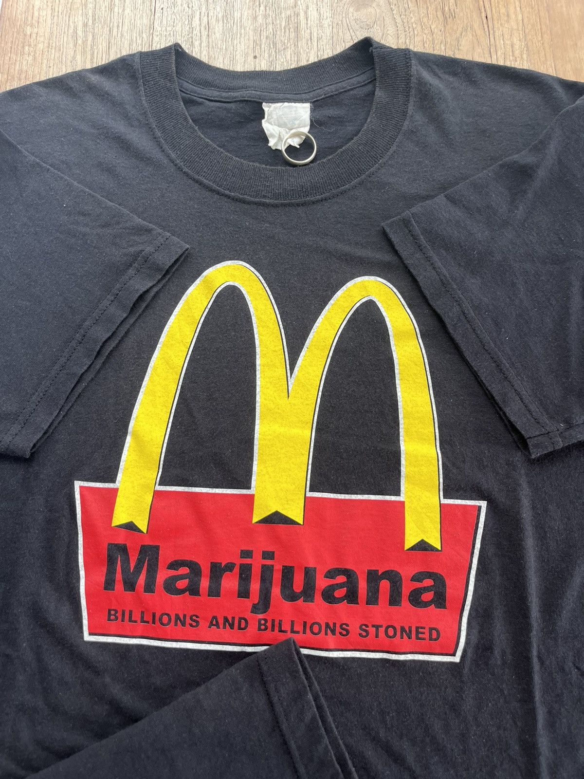 Vintage Vintage Marijuana Billions and Billions Stoned 90’s T-shirt Size US M / EU 48-50 / 2 - 6 Thumbnail