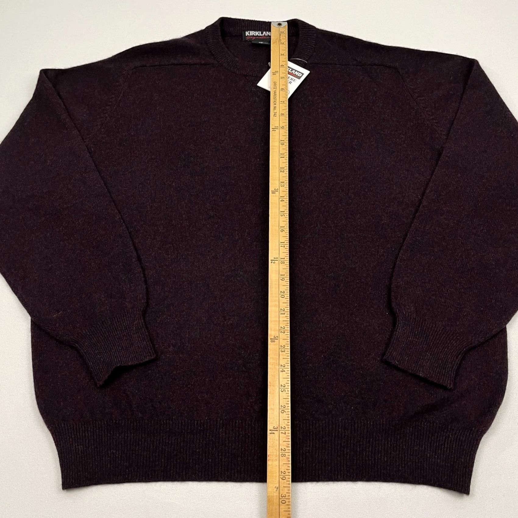 Vintage Kirkland Signature Sweater Mens 2XL Burgundy Knit Crewneck Pullover Cashmere Solid 2-Ply Regular Weight All Seasons Size US XXL / EU 58 / 5 - 3 Thumbnail