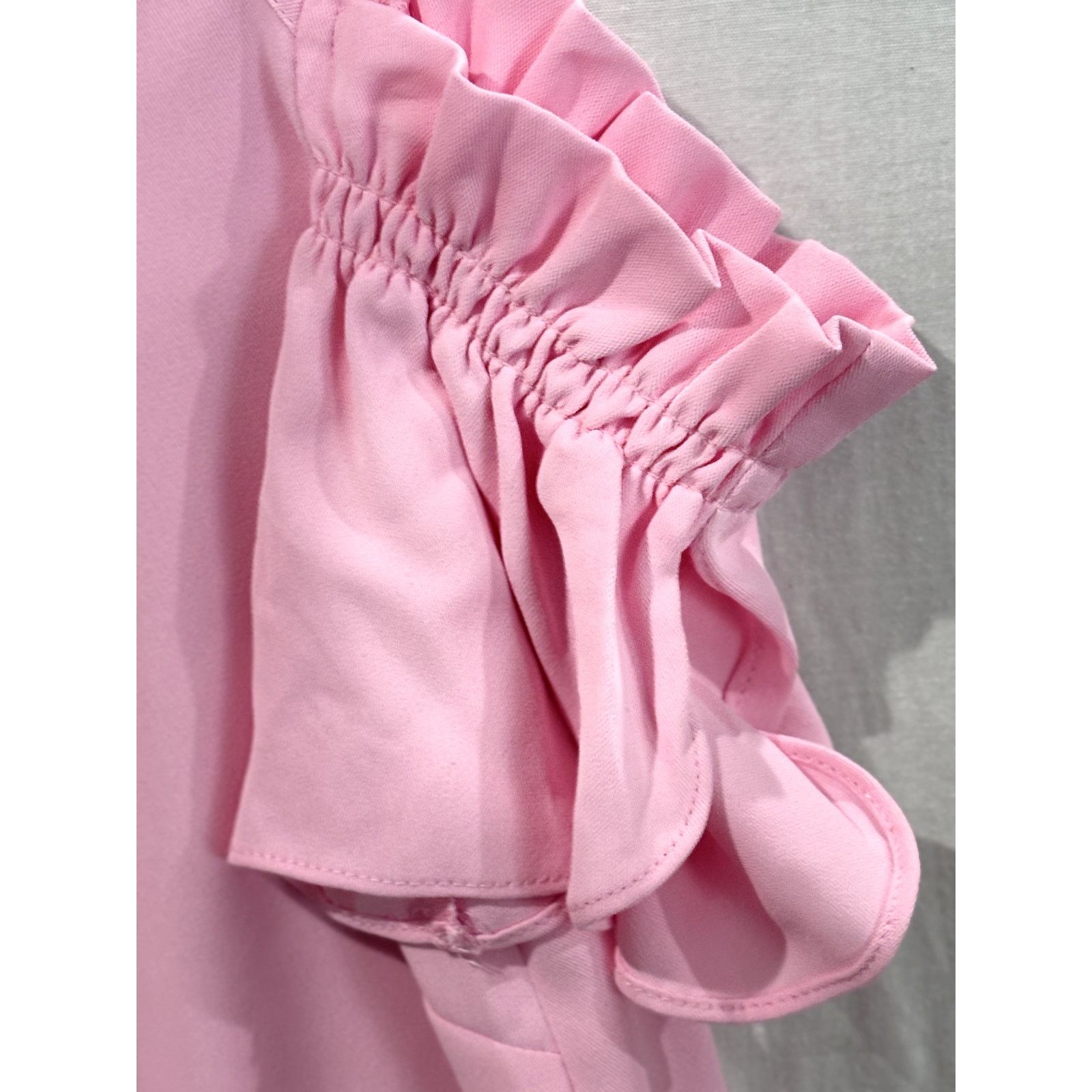 Armani Exchange ARMANI EXCHANGE Women's Pink Ruffle Cold Shoulder Top Size S / US 4 / IT 40 - 4 Thumbnail