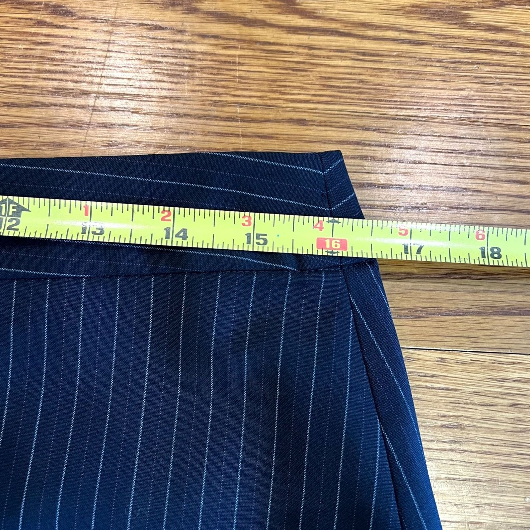 Brooks Brothers Brooks Brothers Navy Blue Pinstripe Stretch Wool Pencil Skirt Size 10 Size 32" / US 10 / IT 46 - 5 Thumbnail