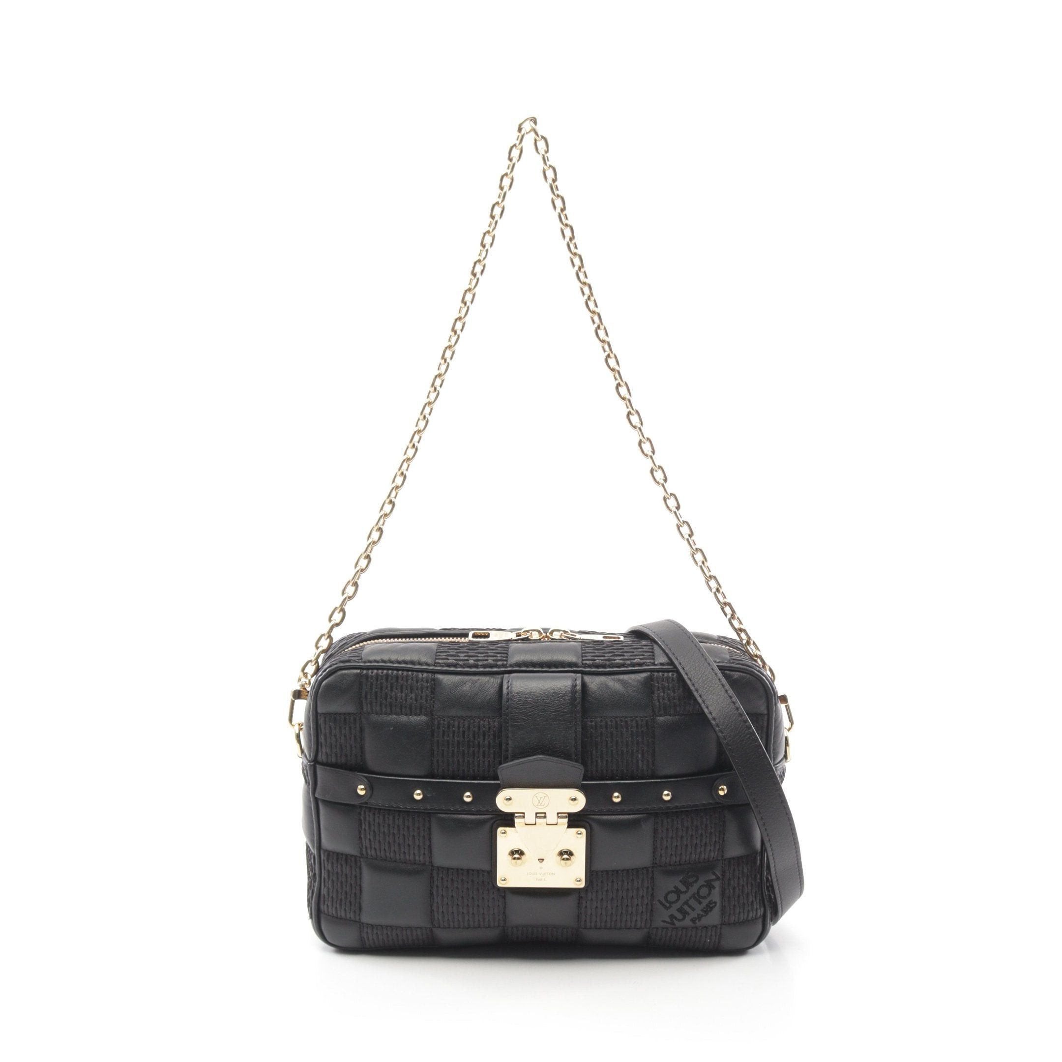 Louis Vuitton Louis Vuitton Pochette Troca Shoulder Bag Leather Black Size ONE SIZE - 1 Thumbnail