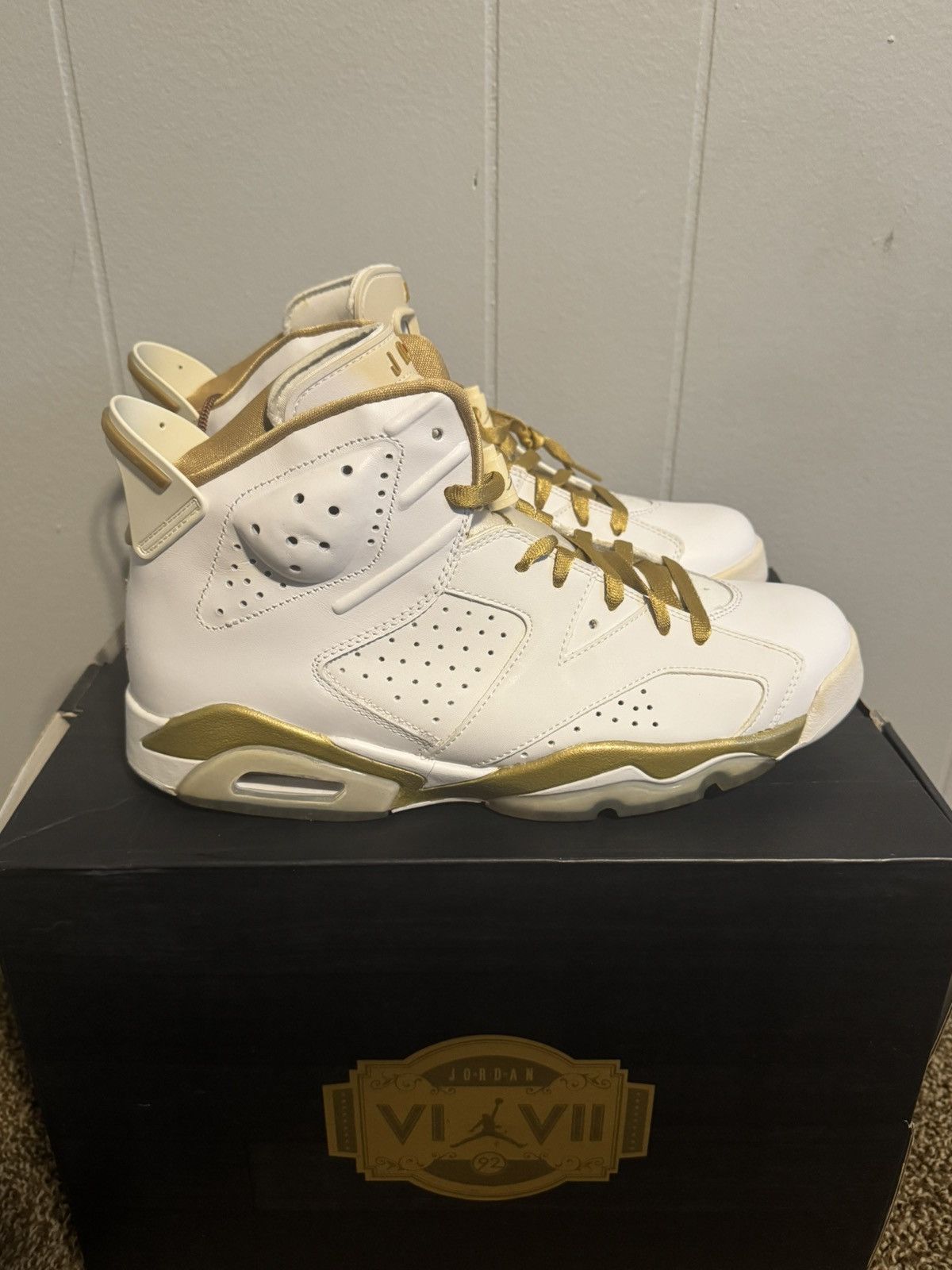 Jordan Brand Jordan 6 Retro Golden Moments Pack Size US 10.5 / EU 43-44 - 2 Thumbnail