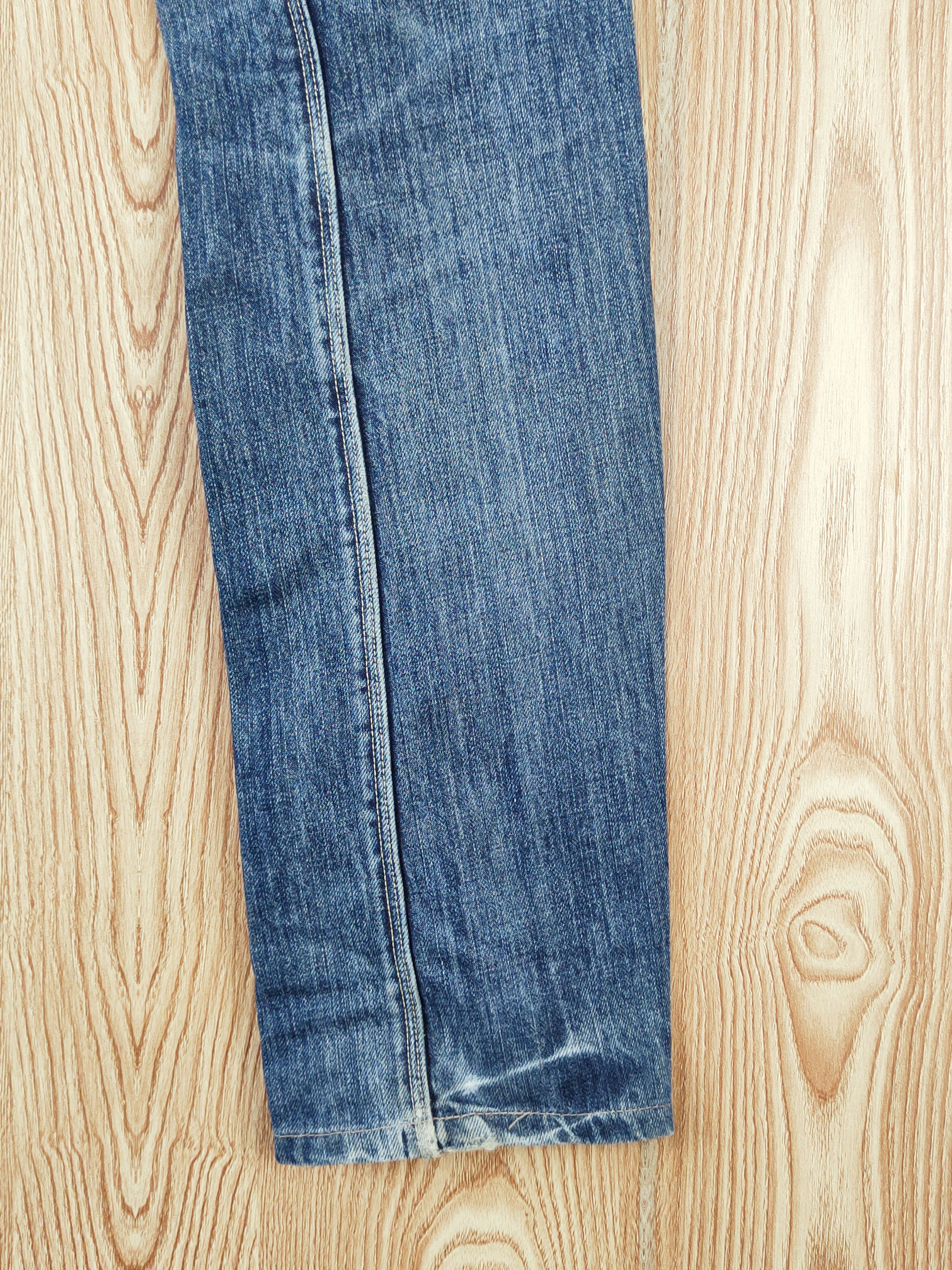 Levi's Levi's Dark Blue Distressed Ripped Jeans #W654 Size US 29 - 12 Thumbnail
