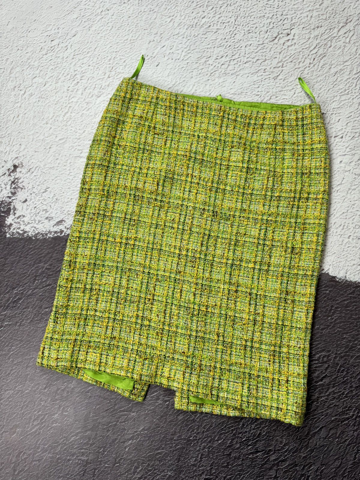 Escada ESCADA Haute Couture Green Fringe Tweed Pencil Skirt size 42 Size 32" / US 10 / IT 46 - 2 Thumbnail