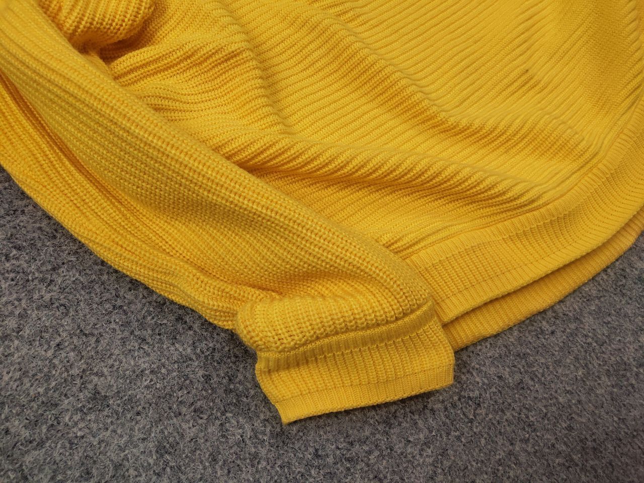 Carlo Colucci Vintage 90's Carlo Colucci Logo Wool Yellow Knit Sweater Size US M / EU 48-50 / 2 - 9 Thumbnail