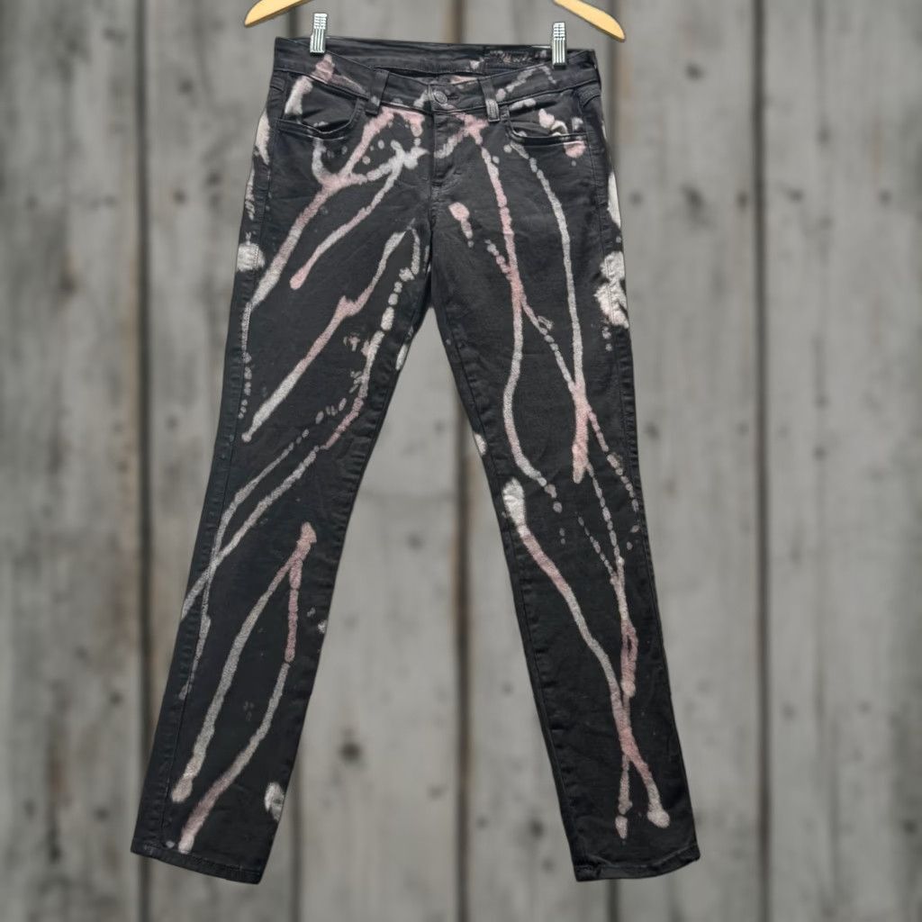 Vintage Siwy Jeans Womens 27 Black Hannah Graffiti Skinny Low Rise Stretch Denim USA Size 27" / US 4 / IT 40 - 1 Thumbnail