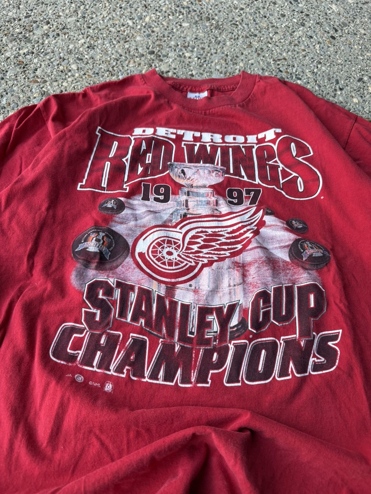 Vintage Detroit Redwings vintage Stanley Cup Graphic T-Shirt Size US XL / EU 56 / 4 - 2 Thumbnail