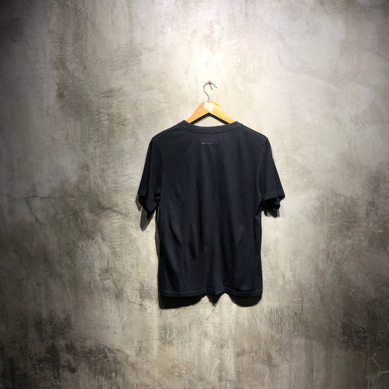 Maison Margiela Maison Margiela MM6 SS21 Side Logo text tee Size US M / EU 48-50 / 2 - 7 Thumbnail