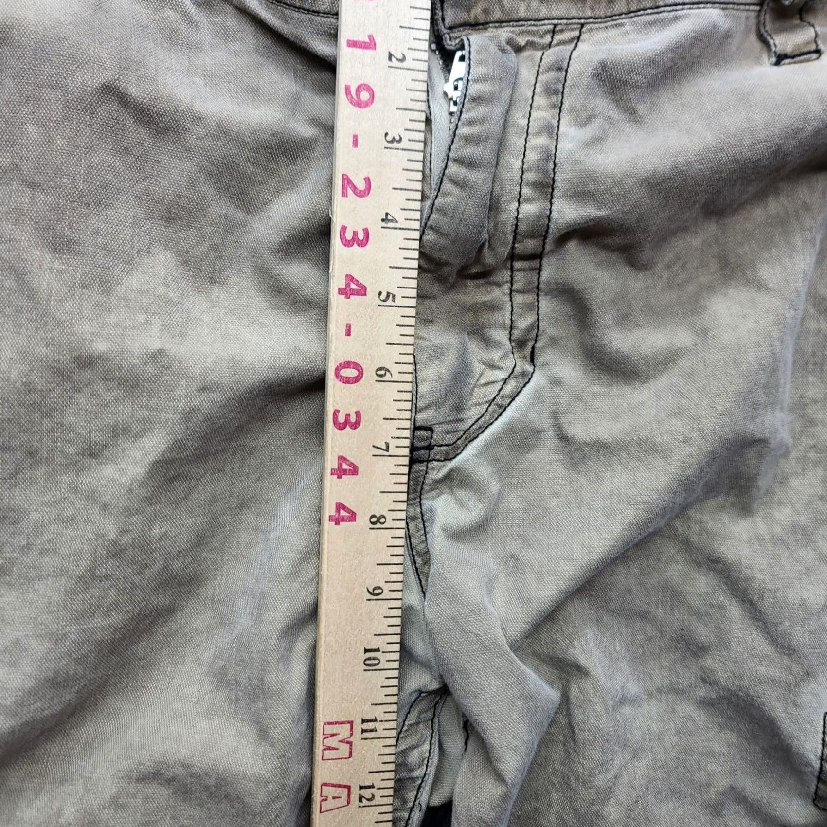 Affliction Affliction Cargo Shorts Mens 40 Beige Cotton Polyester Distressed 90s Grunge Gothic MMA Cargo Pocket Button Zipper Embroidered Logo Size US 40 / EU 56 - 4 Thumbnail