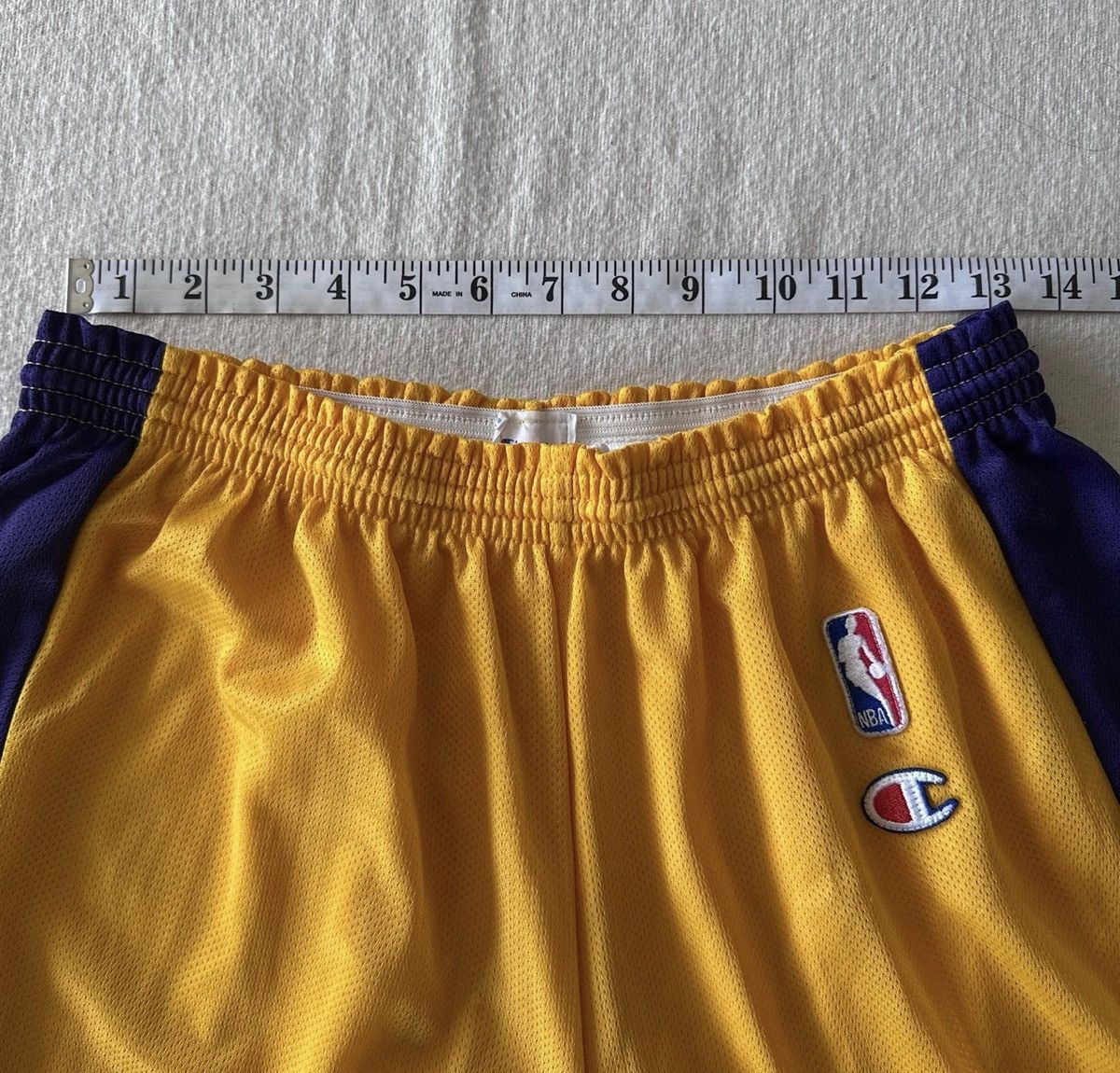 Champion Vintage 90's Champion NBA Lakers Shorts Size Large L Size US 36 / EU 52 - 10 Thumbnail