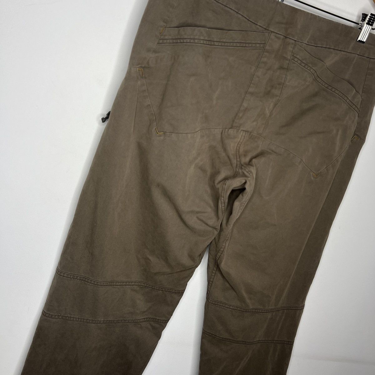 Arc'teryx Vintage Arcteryx Double Knee Cargo Work Pants Travis Style Size US 34 / EU 50 - 9 Thumbnail