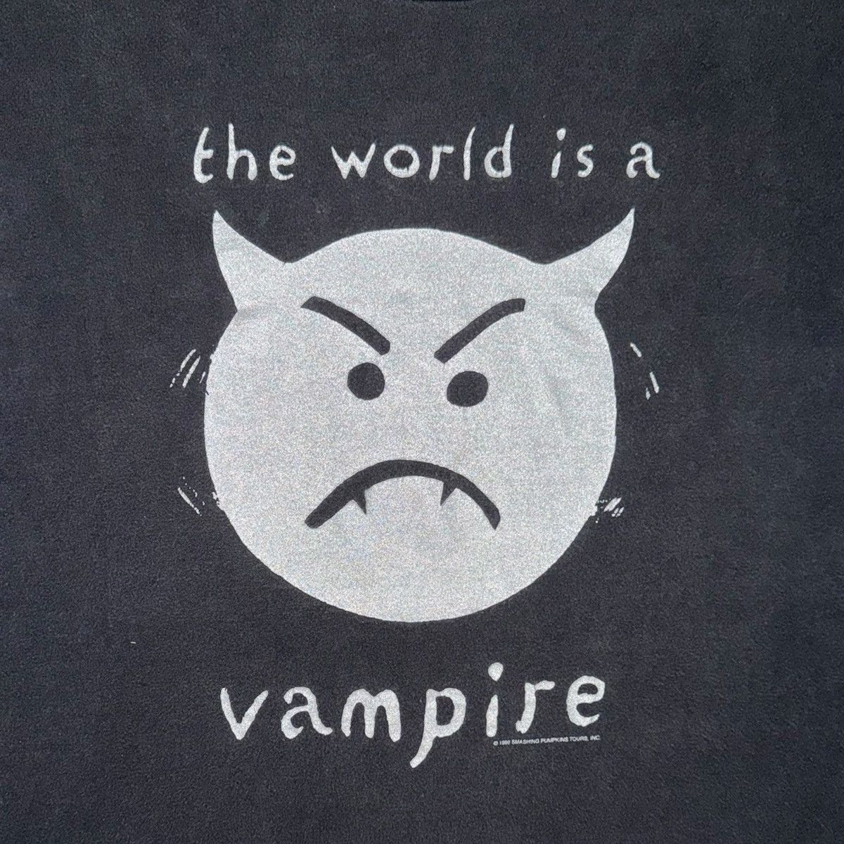 Vintage Vintage 90s The Smashing Pumpkins The World Is A Vampire Tee Size US L / EU 52-54 / 3 - 5 Thumbnail