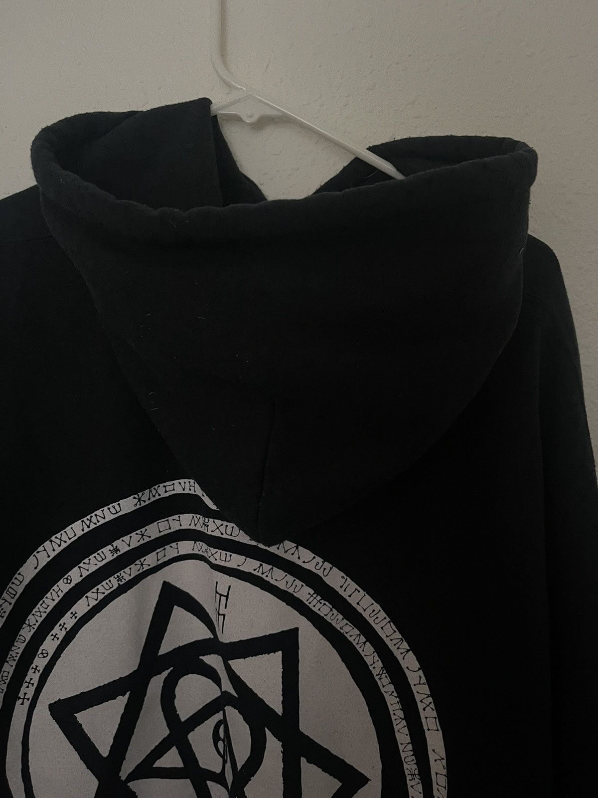 Band Tees HEARTAGRAM HIM HOODIE Size US L / EU 52-54 / 3 - 4 Thumbnail