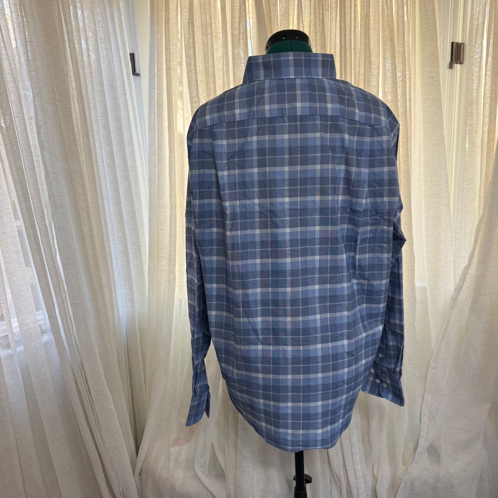 Tommy Hilfiger Tommy Hilfiger Blue Plaid Button-Up Shirt | Sz 16-16.5 Size US L / EU 52-54 / 3 - 4 Thumbnail