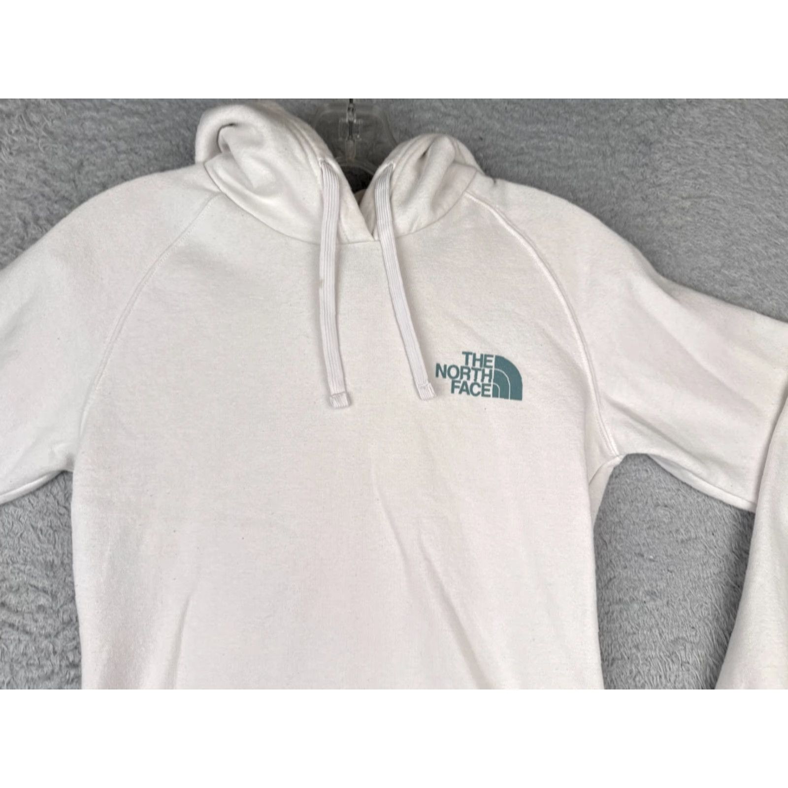 The North Face VINTAGE The North Face Hoodie Womens XS White Pullover Logo Pocket Hooded Crew Neck Size XS / US 0-2 / IT 36-38 - 4 Thumbnail