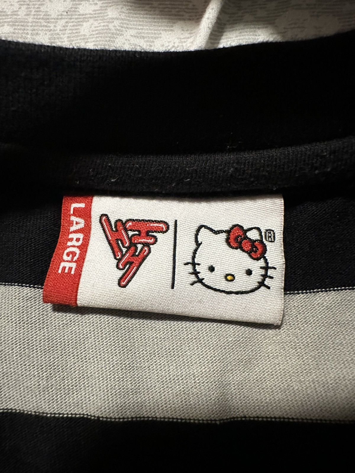 Hypland Hypland x Hello Kitty Striped Collaboration T-Shirt - Large Size US L / EU 52-54 / 3 - 3 Thumbnail